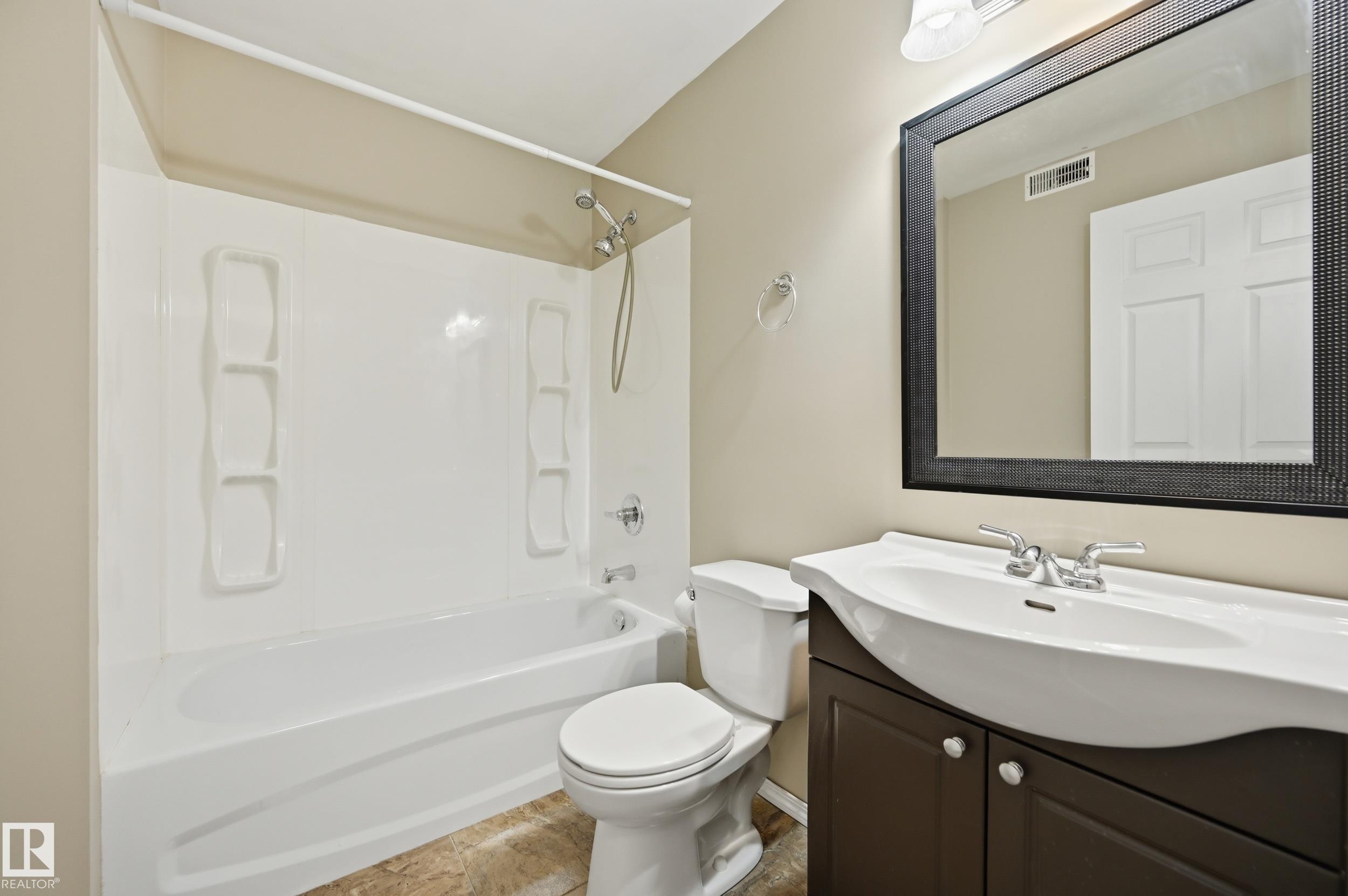 Photo 24 at 14 Vivian Way, Spruce Village, Spruce Grove