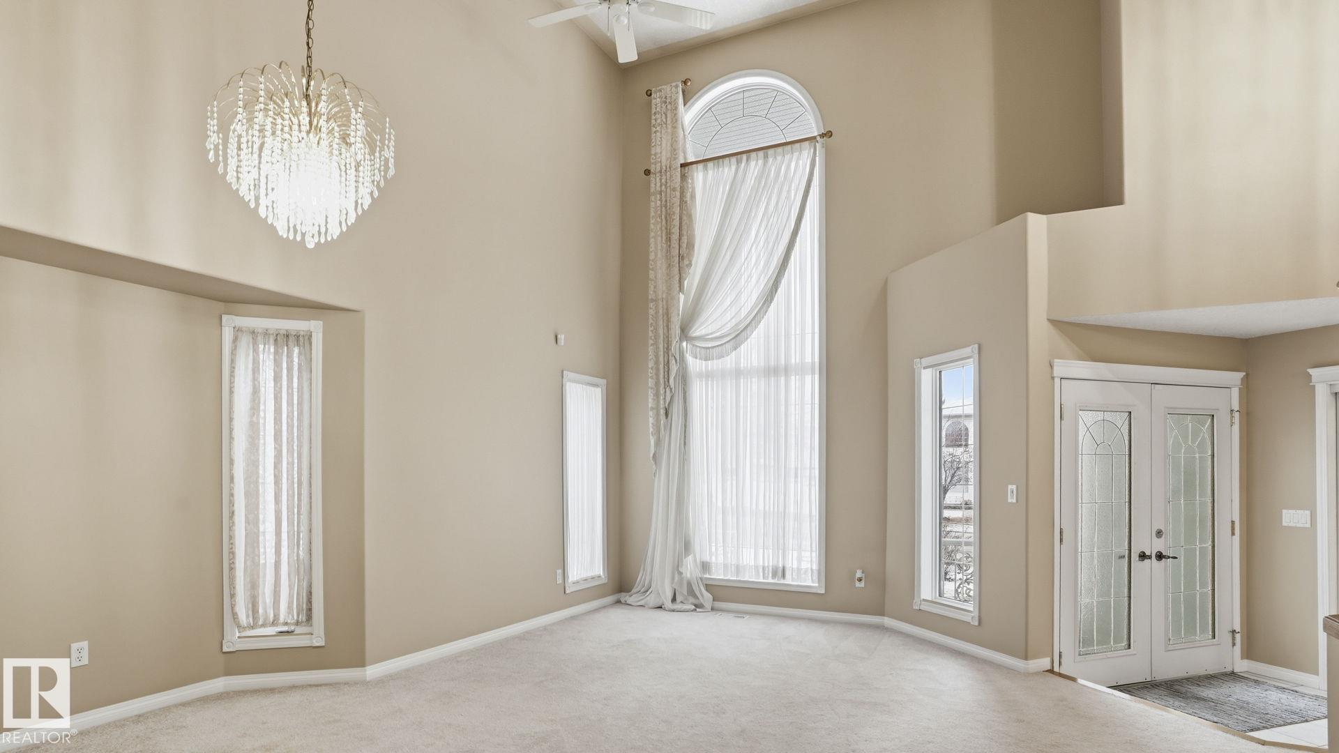 Photo 7 at 1007 Ormsby Crescent NW, Ormsby Place, Edmonton