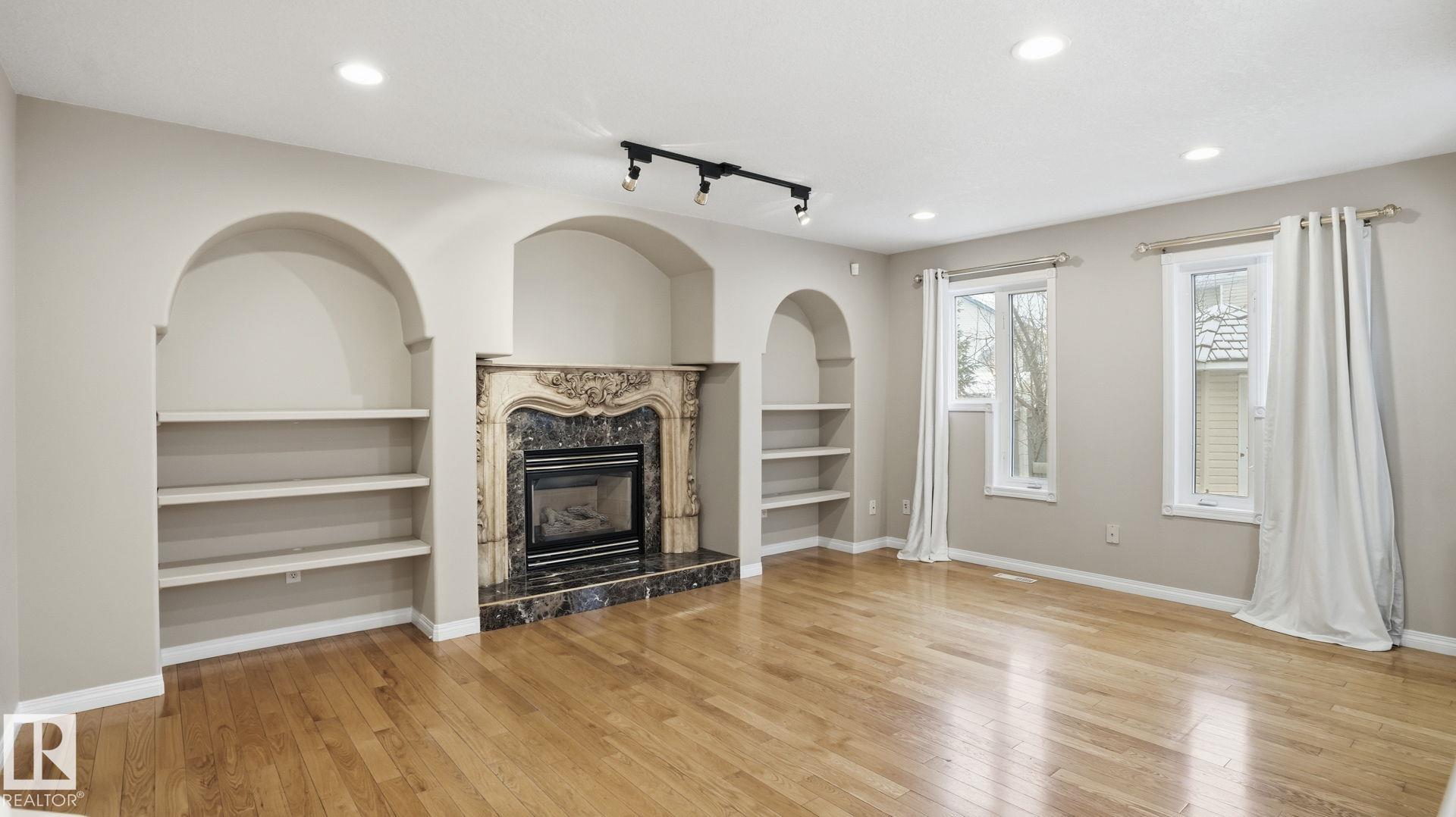 Photo 8 at 1007 Ormsby Crescent NW, Ormsby Place, Edmonton