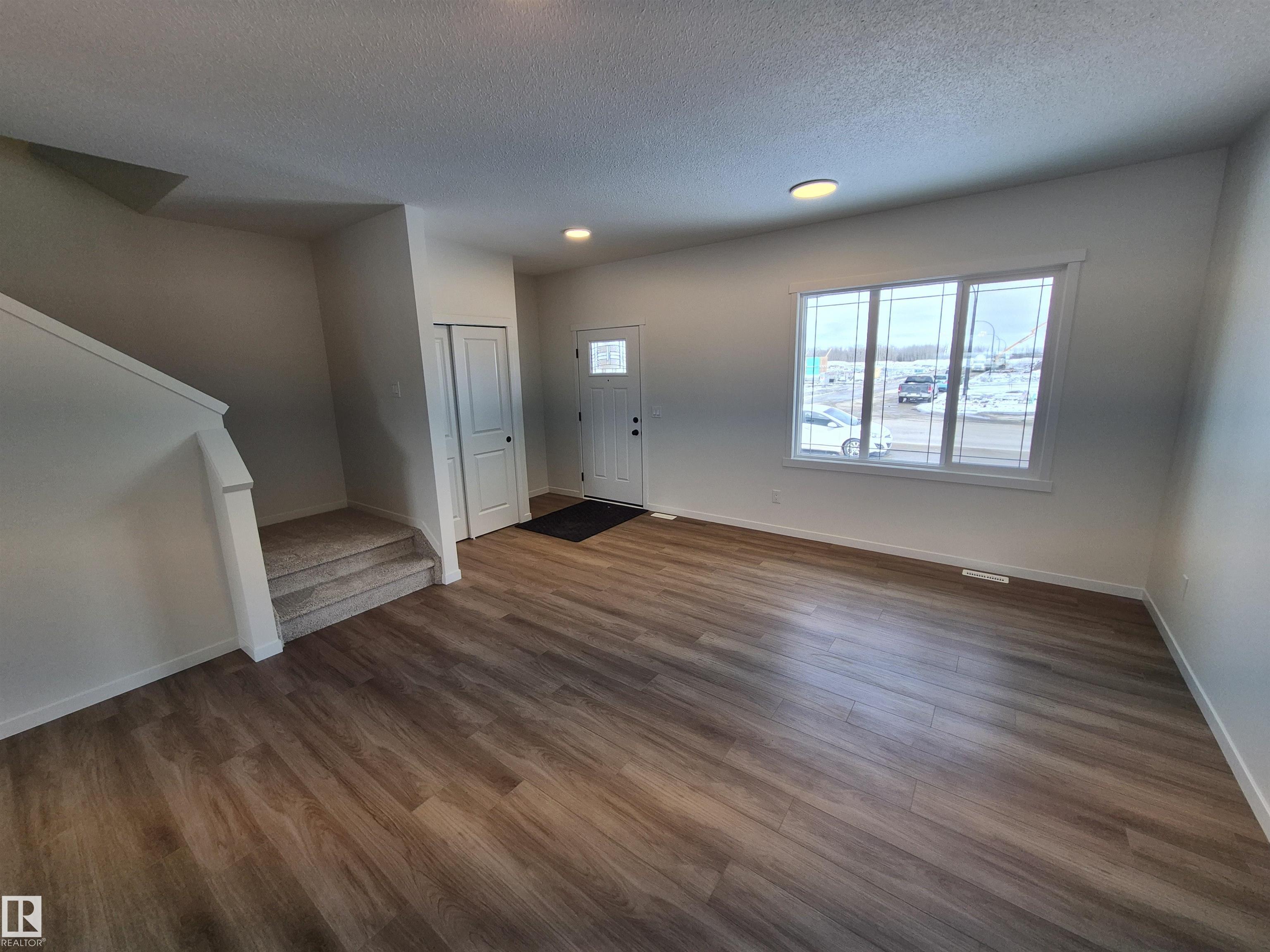 Photo 8 at 1084 Mcleod Avenue, Easton, Spruce Grove