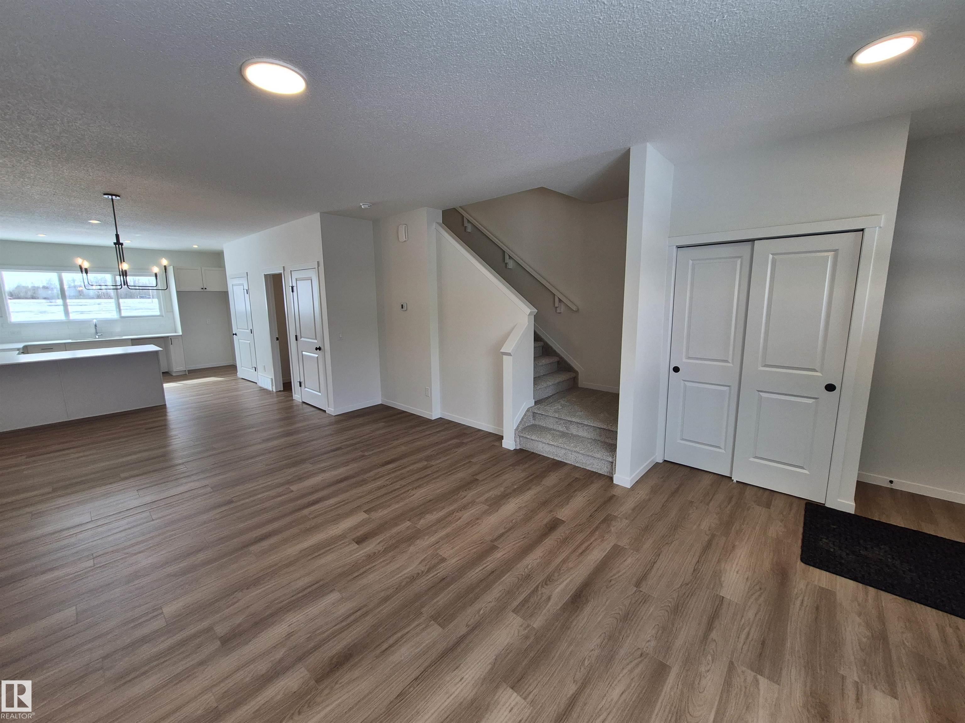 Photo 10 at 1084 Mcleod Avenue, Easton, Spruce Grove