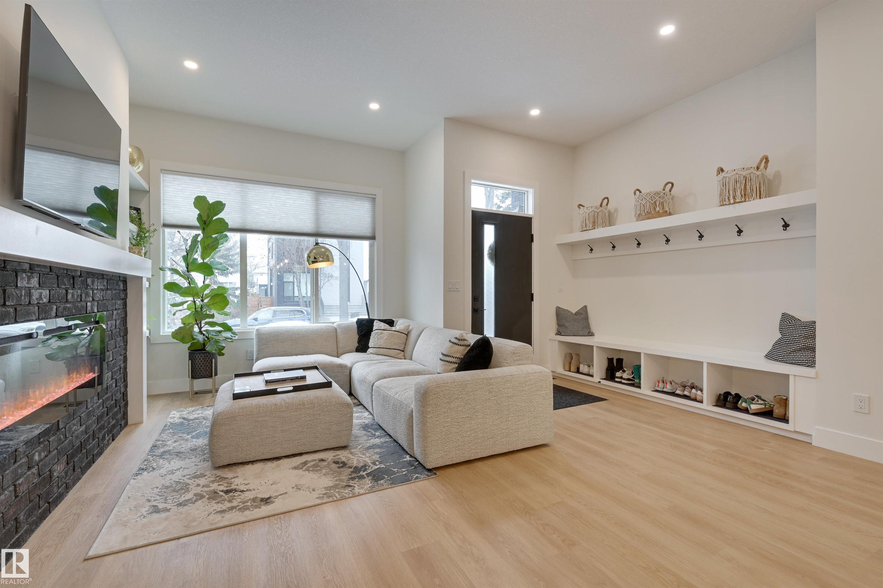 Picture for 10223B 146 ST NW