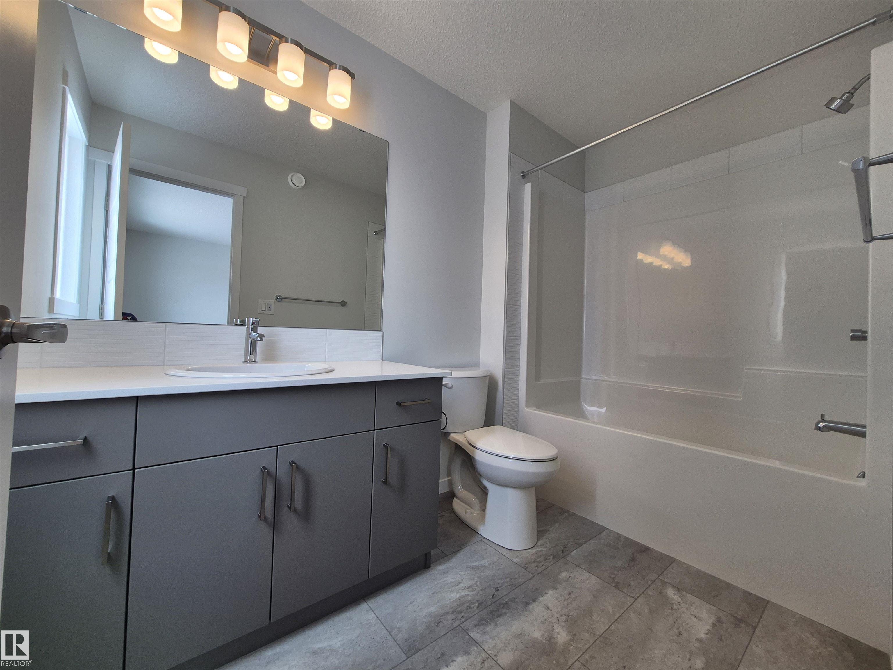 Photo 13 at 1088 Mcleod Avenue, Easton, Spruce Grove