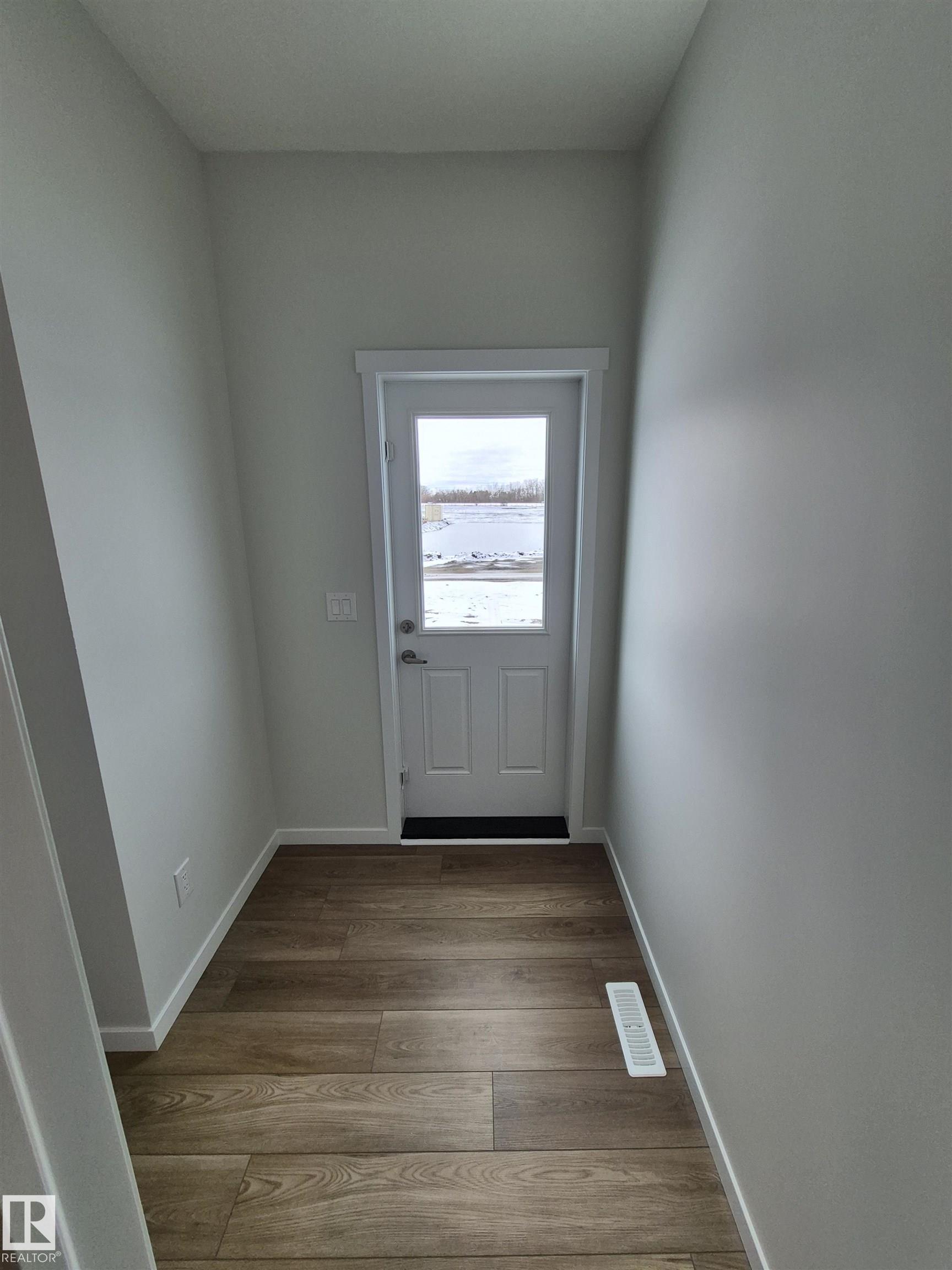 Photo 10 at 1088 Mcleod Avenue, Easton, Spruce Grove