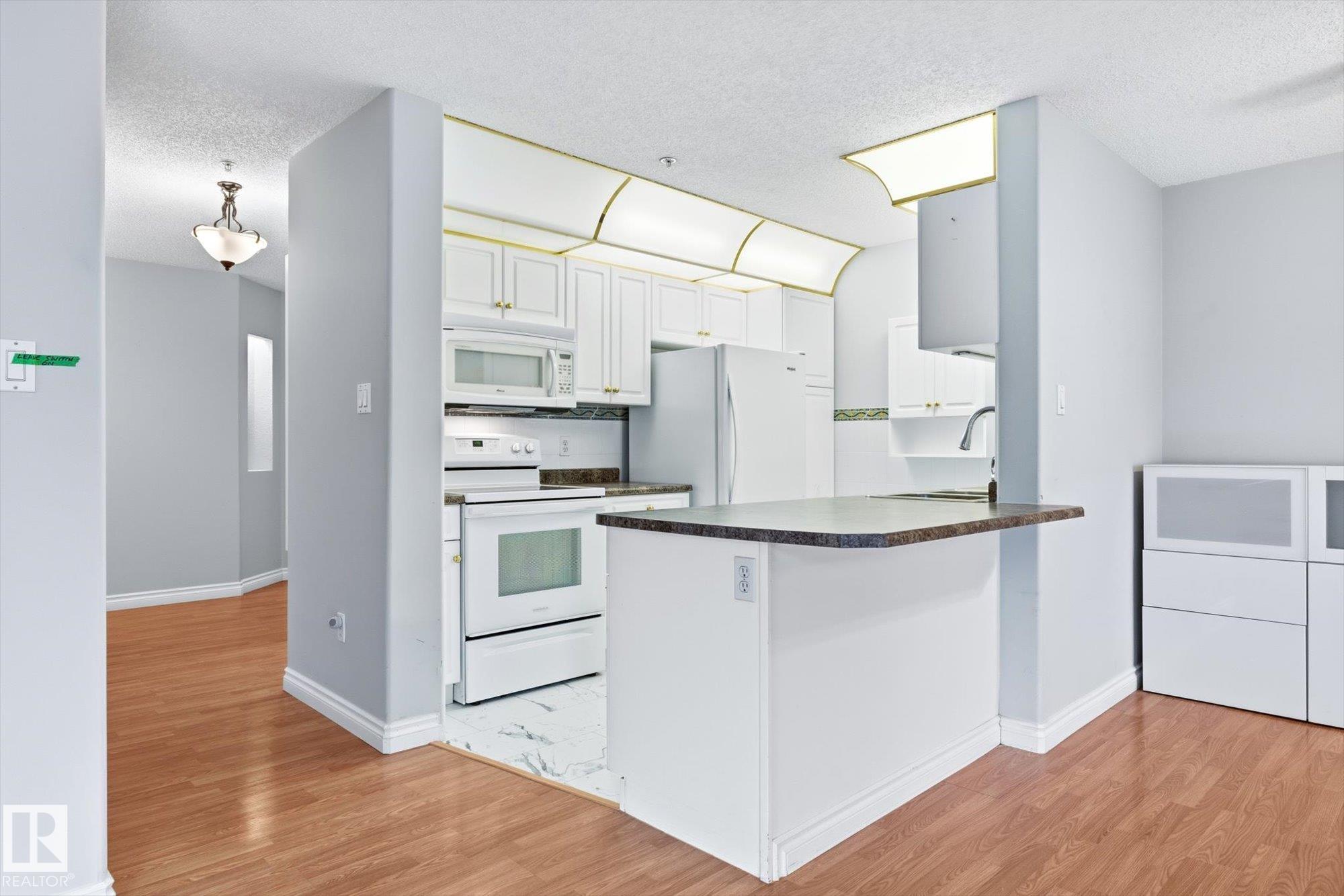 Photo 12 at 126 - 10511 42 Avenue NW, Rideau Park, Edmonton