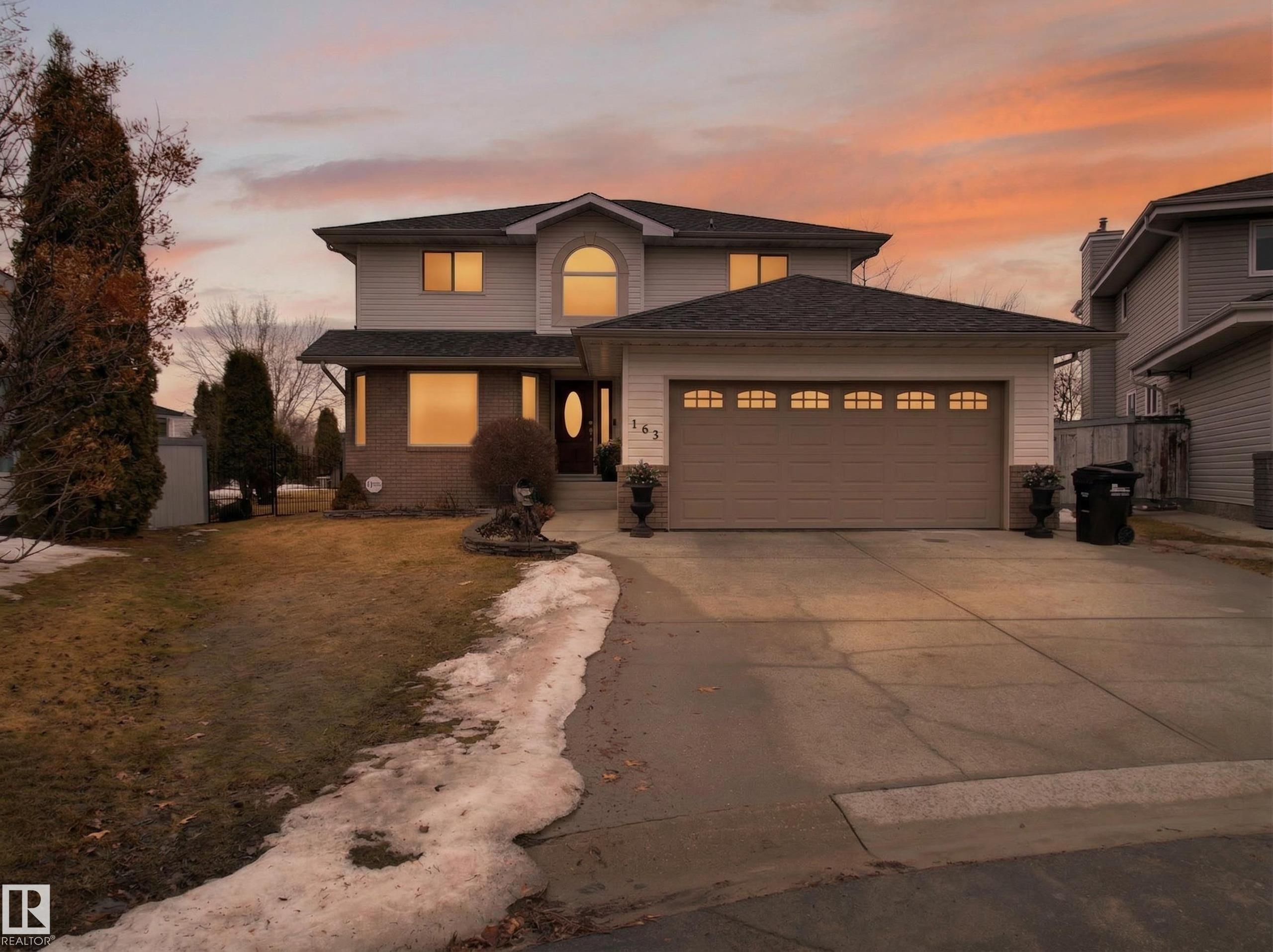 163 Highland Way, Heritage Hills, Sherwood Park photo number 2