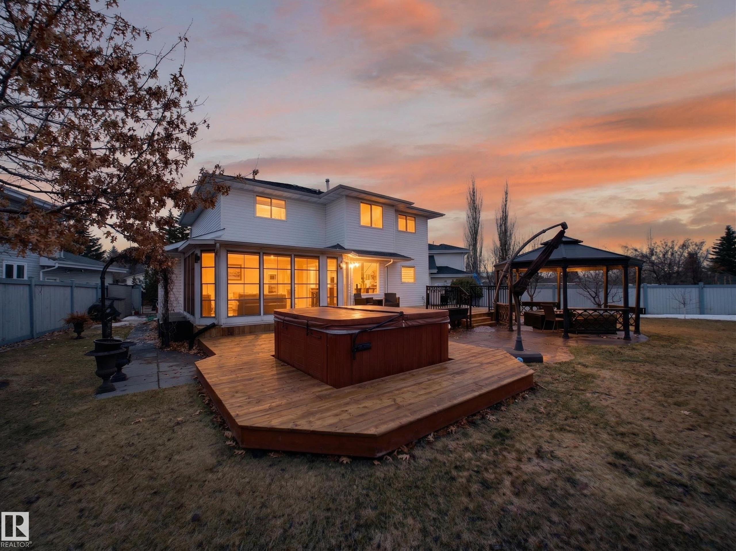 Photo 3 at 163 Highland Way, Heritage Hills, Sherwood Park