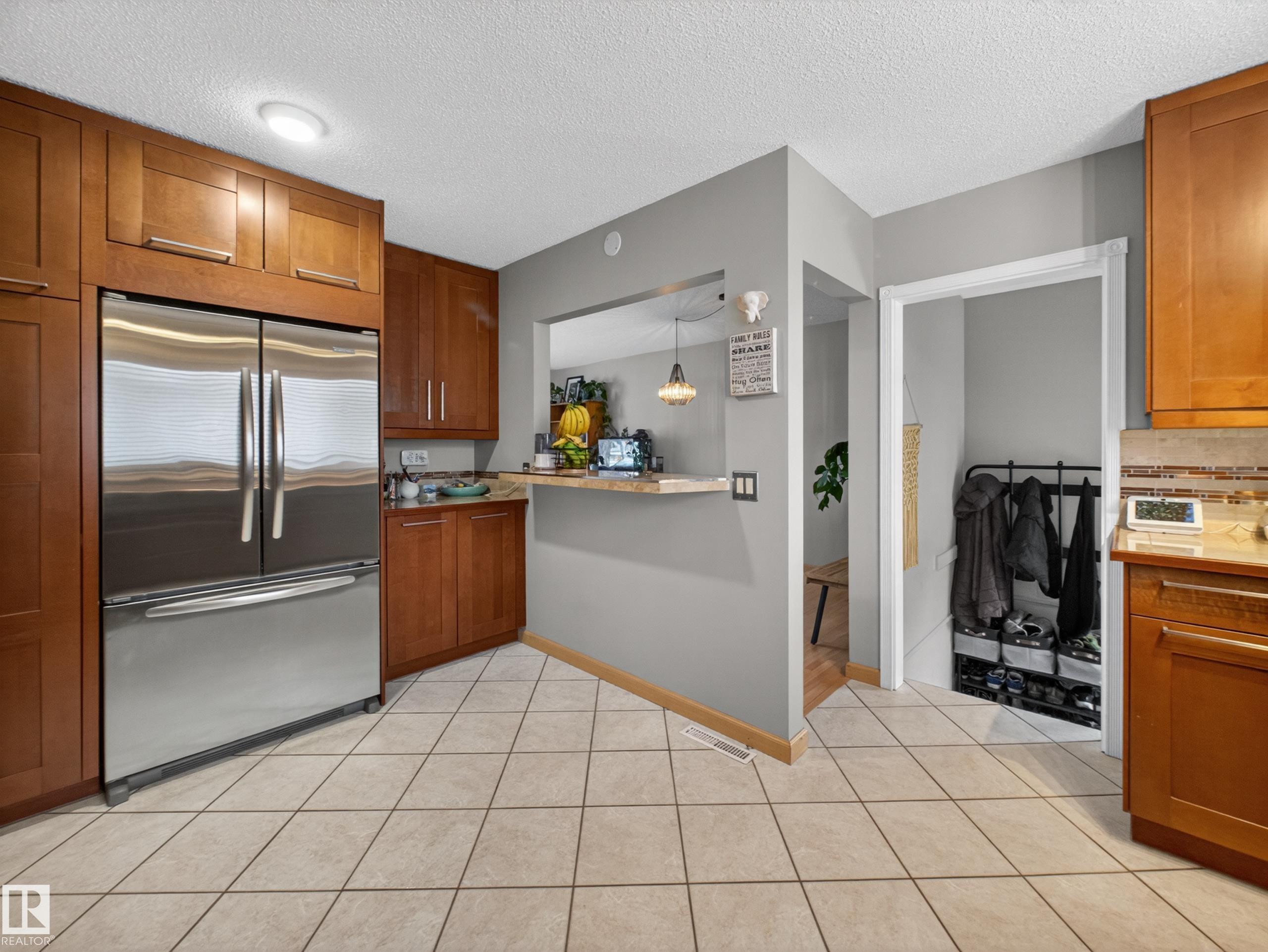 Photo 19 at 9310 165 Street NW, West Meadowlark Park, Edmonton