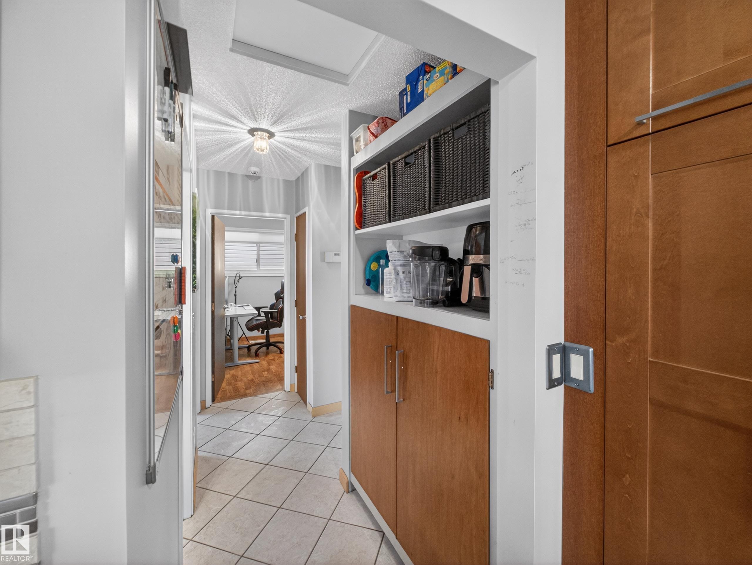 Photo 21 at 9310 165 Street NW, West Meadowlark Park, Edmonton