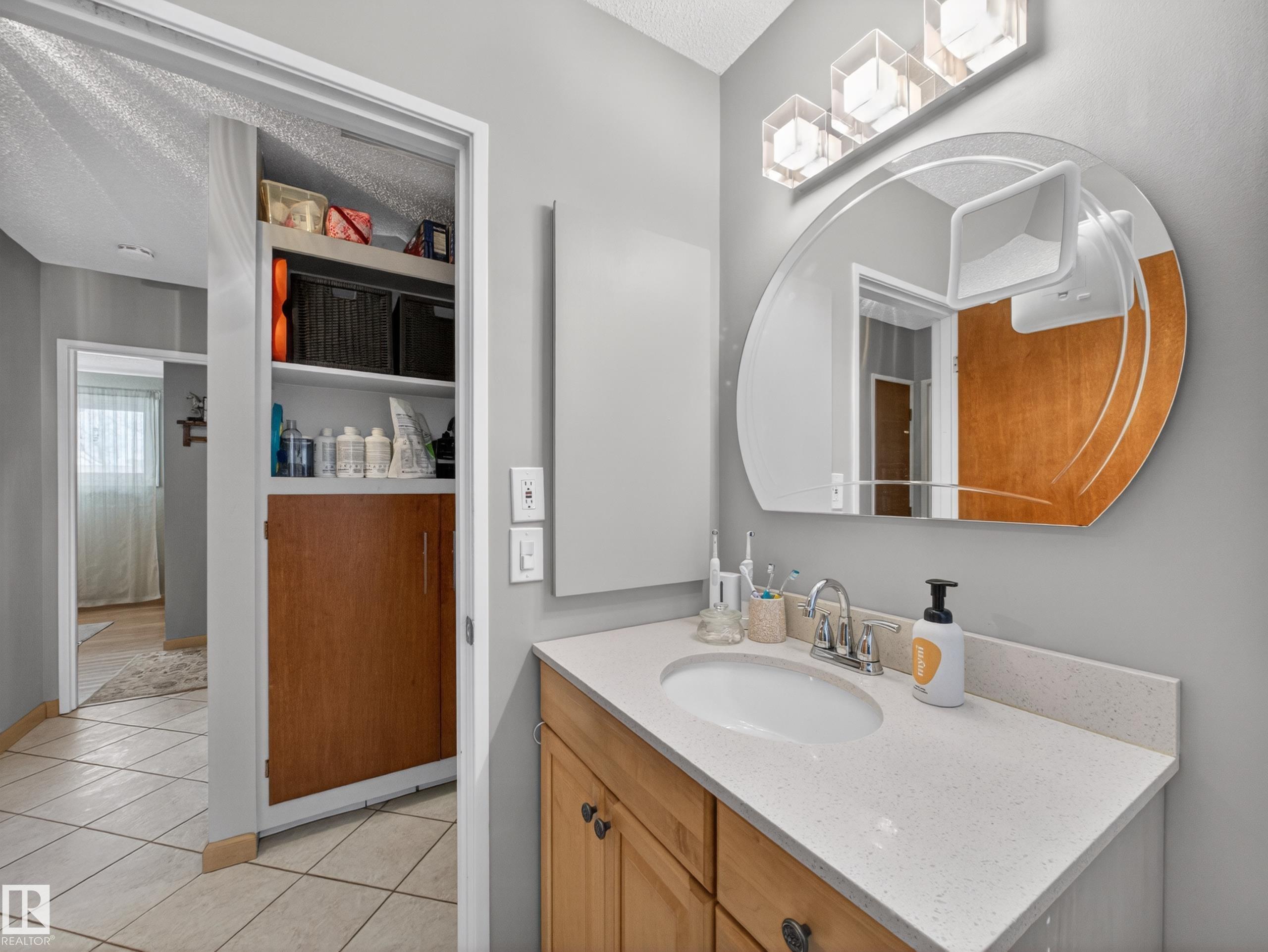 Photo 24 at 9310 165 Street NW, West Meadowlark Park, Edmonton