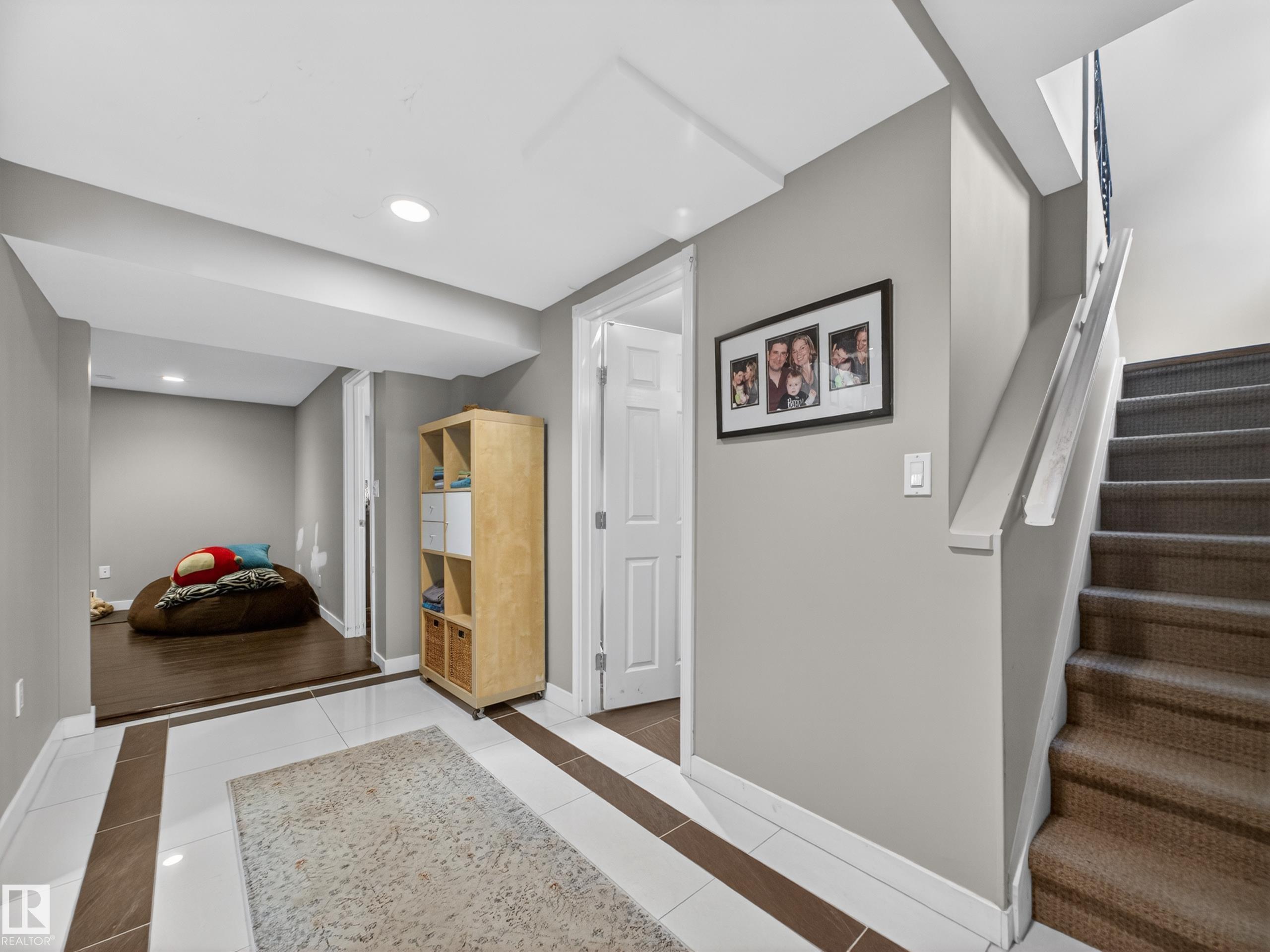 Photo 36 at 9310 165 Street NW, West Meadowlark Park, Edmonton