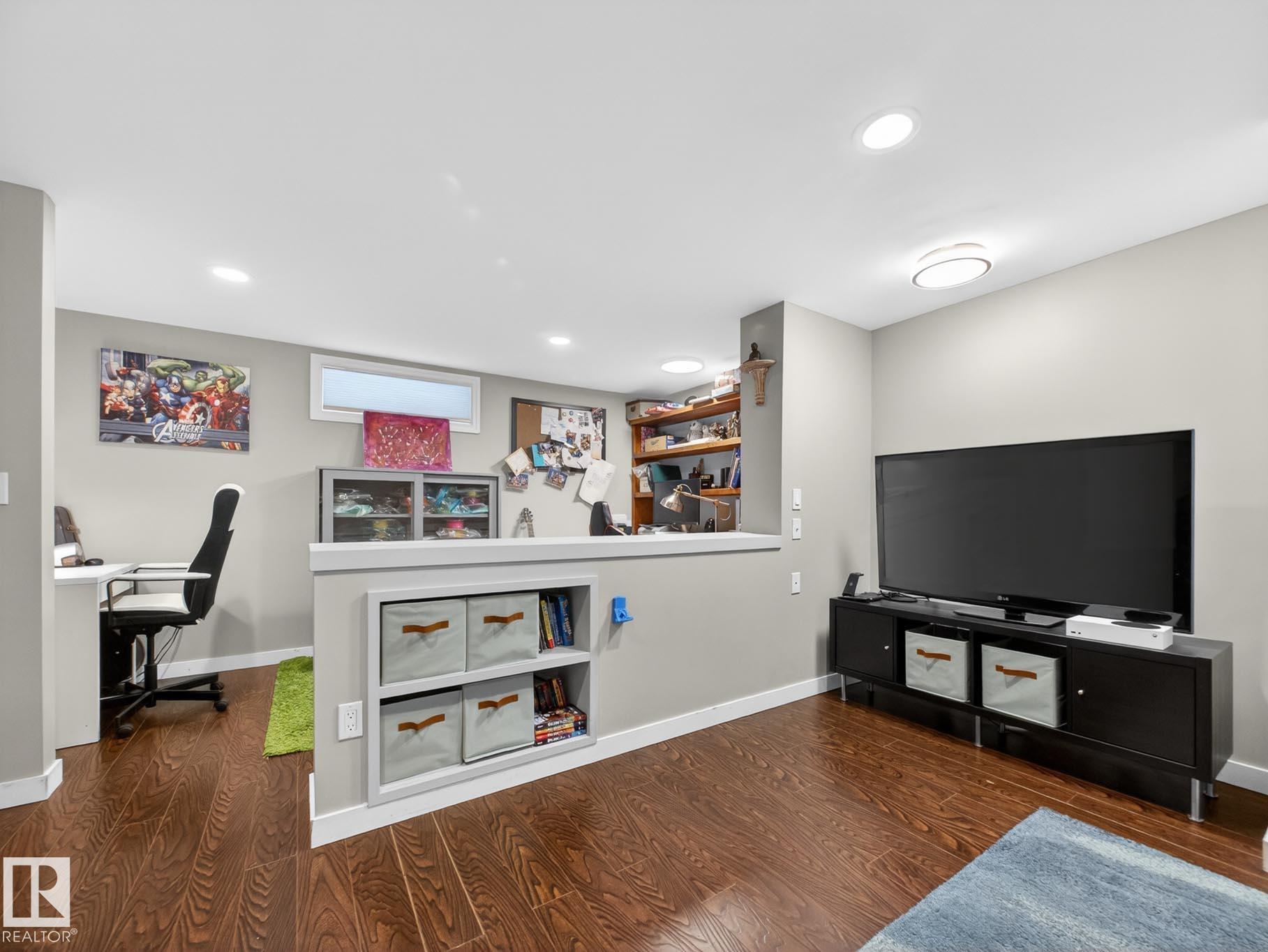 Photo 41 at 9310 165 Street NW, West Meadowlark Park, Edmonton