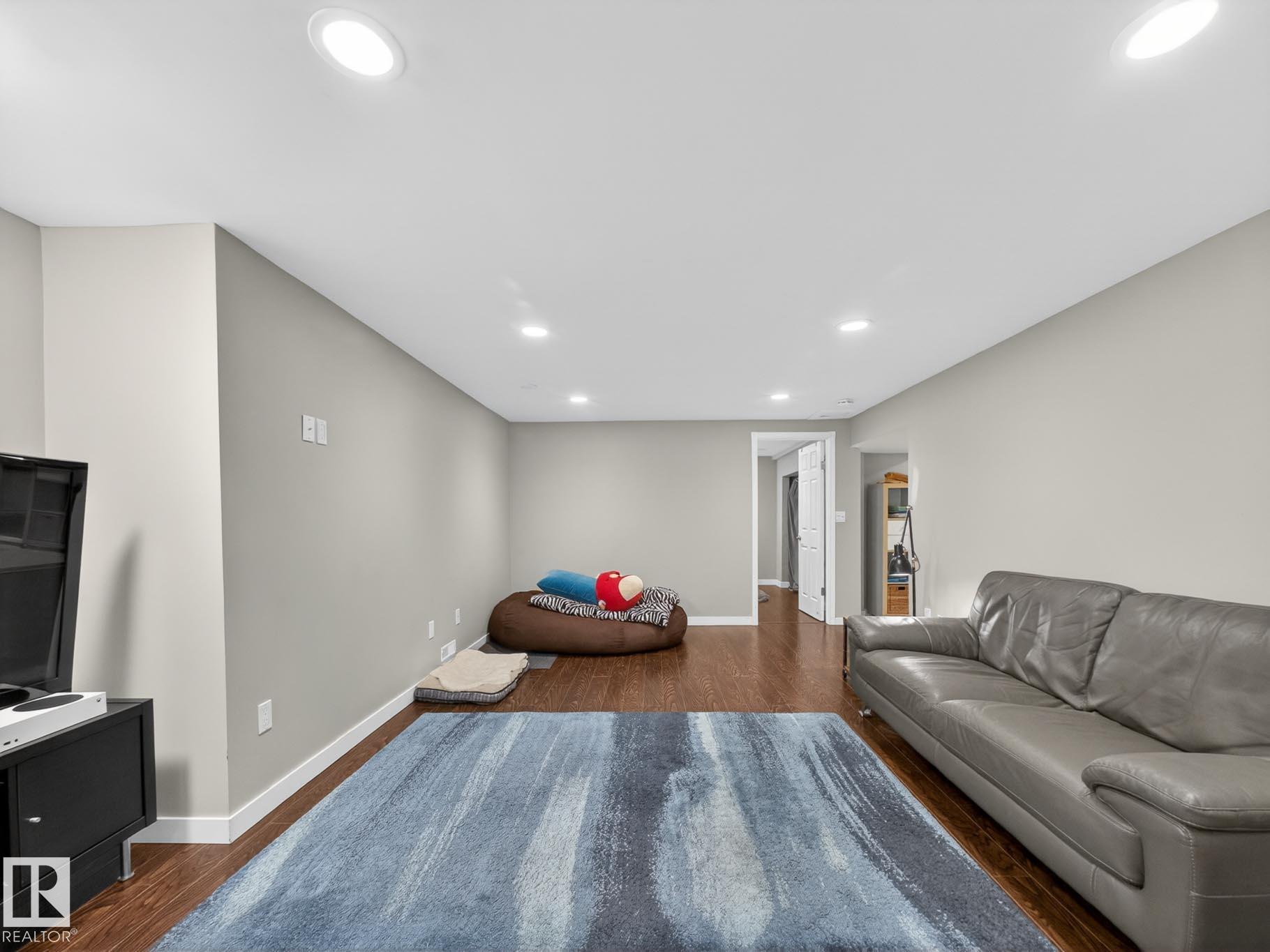 Photo 44 at 9310 165 Street NW, West Meadowlark Park, Edmonton