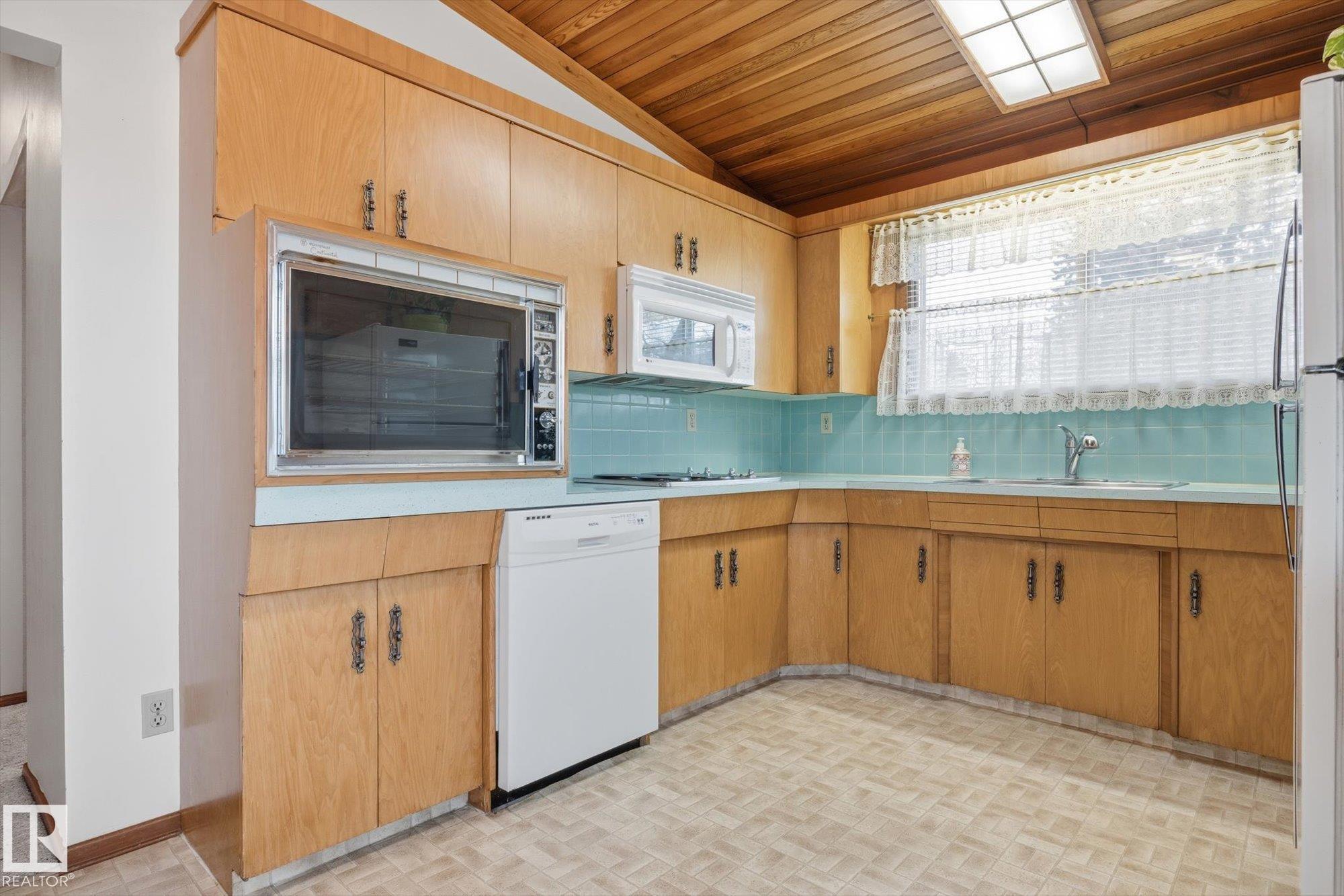 Photo 12 at 9131 74 Street NW, Ottewell, Edmonton