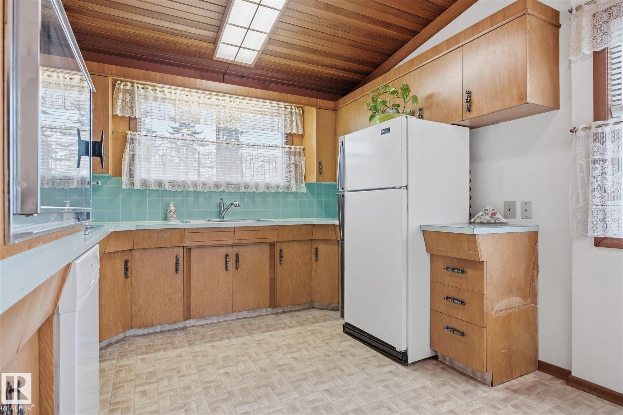 Photo 10 at 9131 74 Street NW, Ottewell, Edmonton