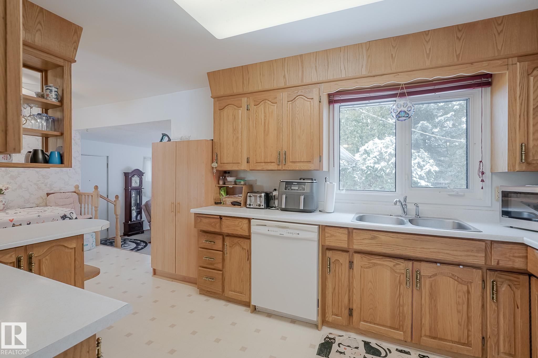 Photo 9 at 380 Conifer Street, Sherwood Heights, Sherwood Park