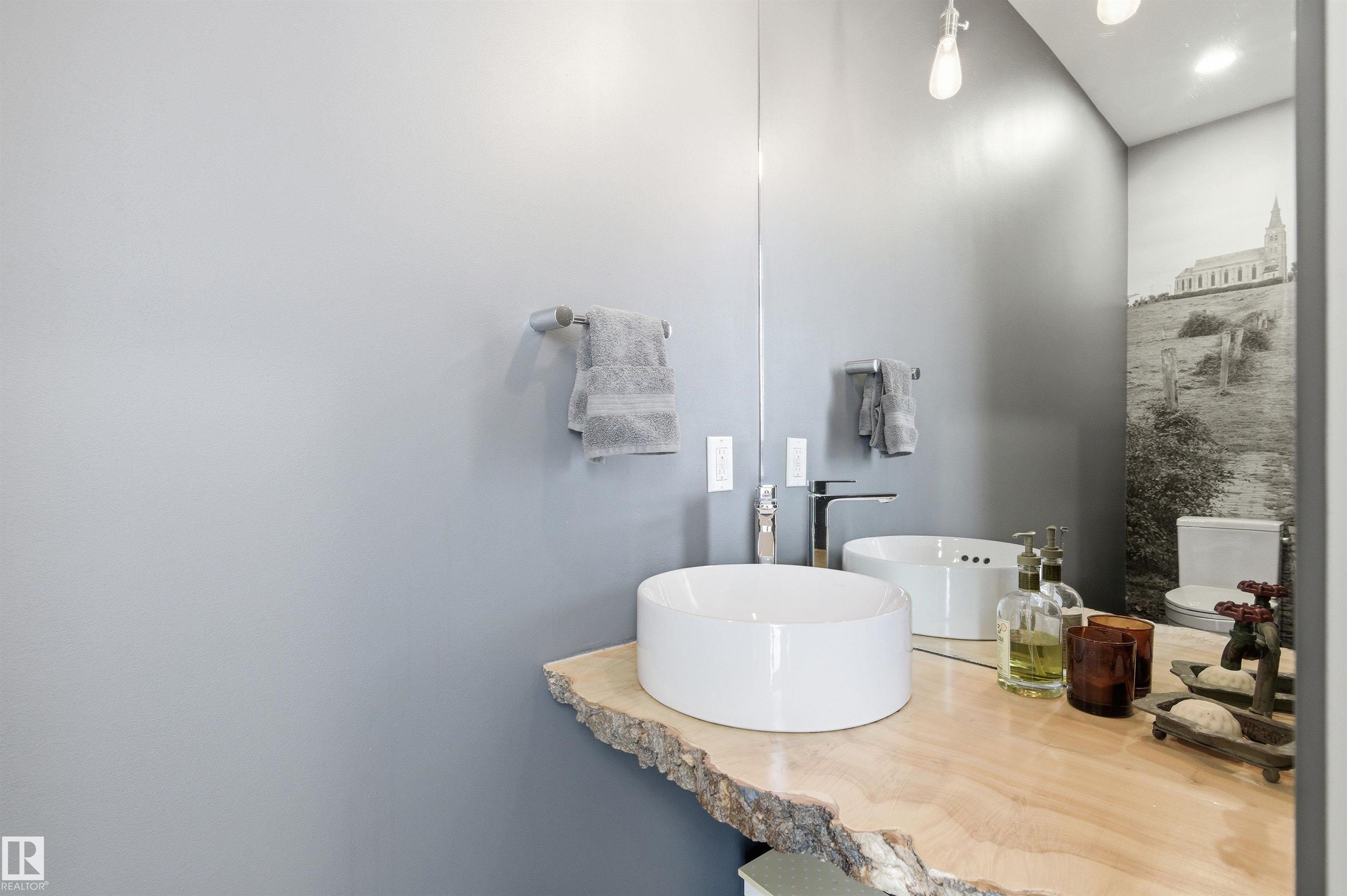 Photo 13 at 10550 130 Street NW, Westmount, Edmonton