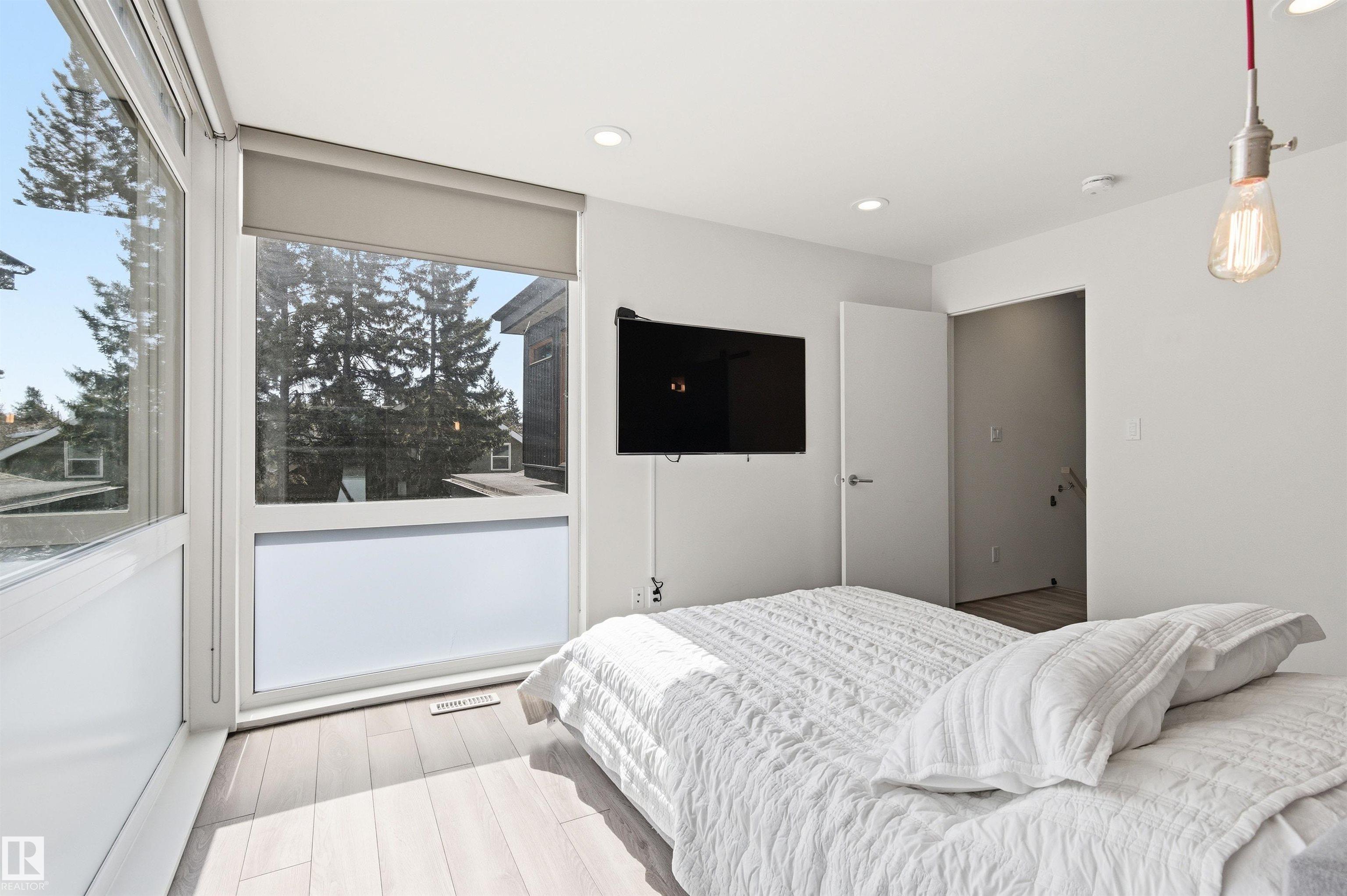 Photo 32 at 10550 130 Street NW, Westmount, Edmonton