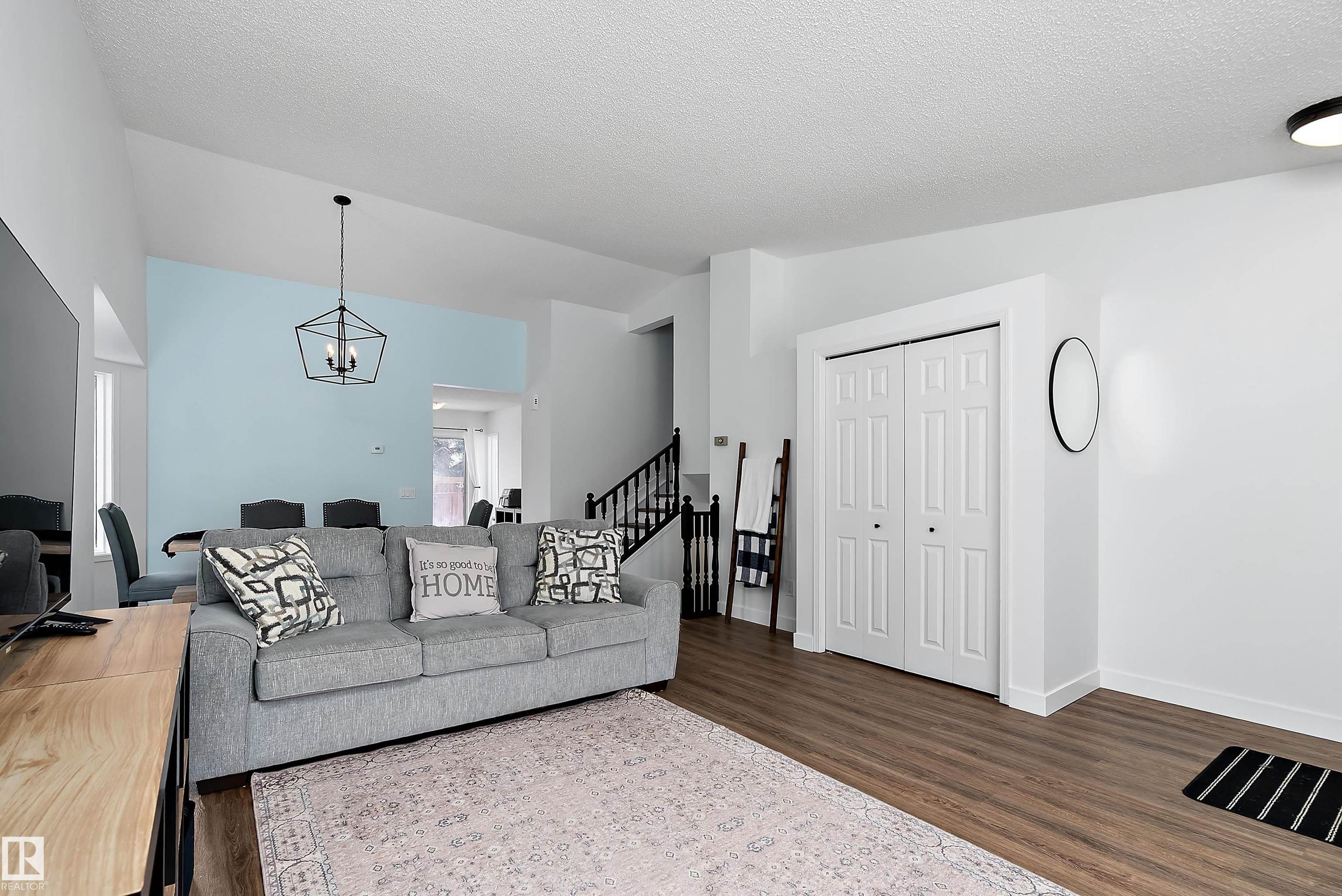 49 Deerbourne Drive, Deer Ridge, St. Albert