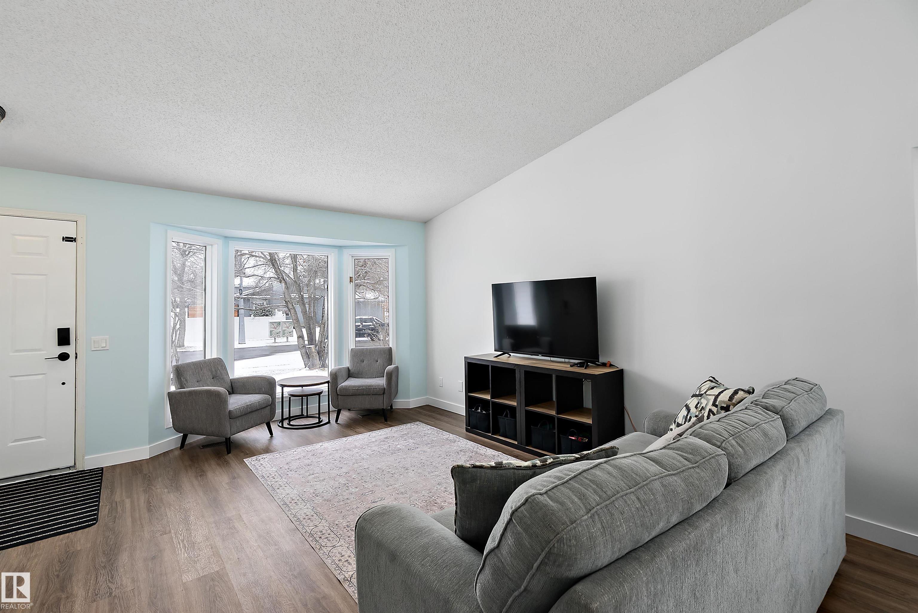 49 Deerbourne Drive, Deer Ridge, St. Albert