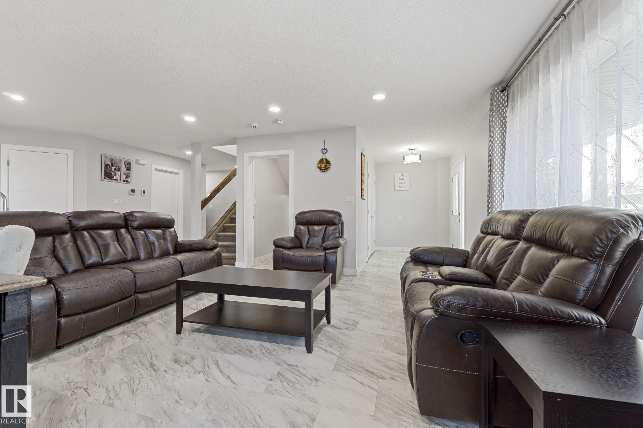 Picture for 8955 150 ST NW