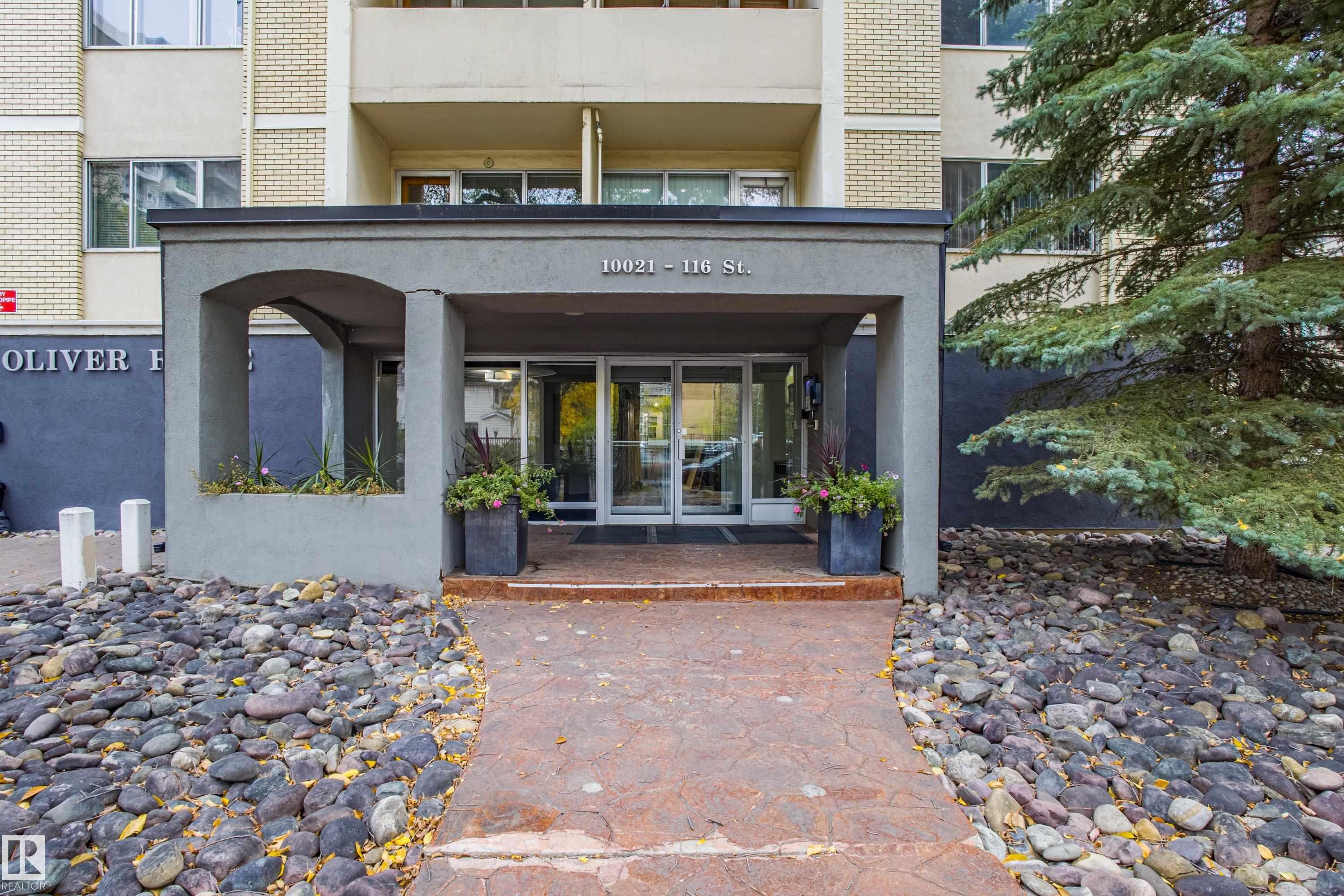 404 - 10021 116 Street NW, Wîhkwêntôwin, Edmonton