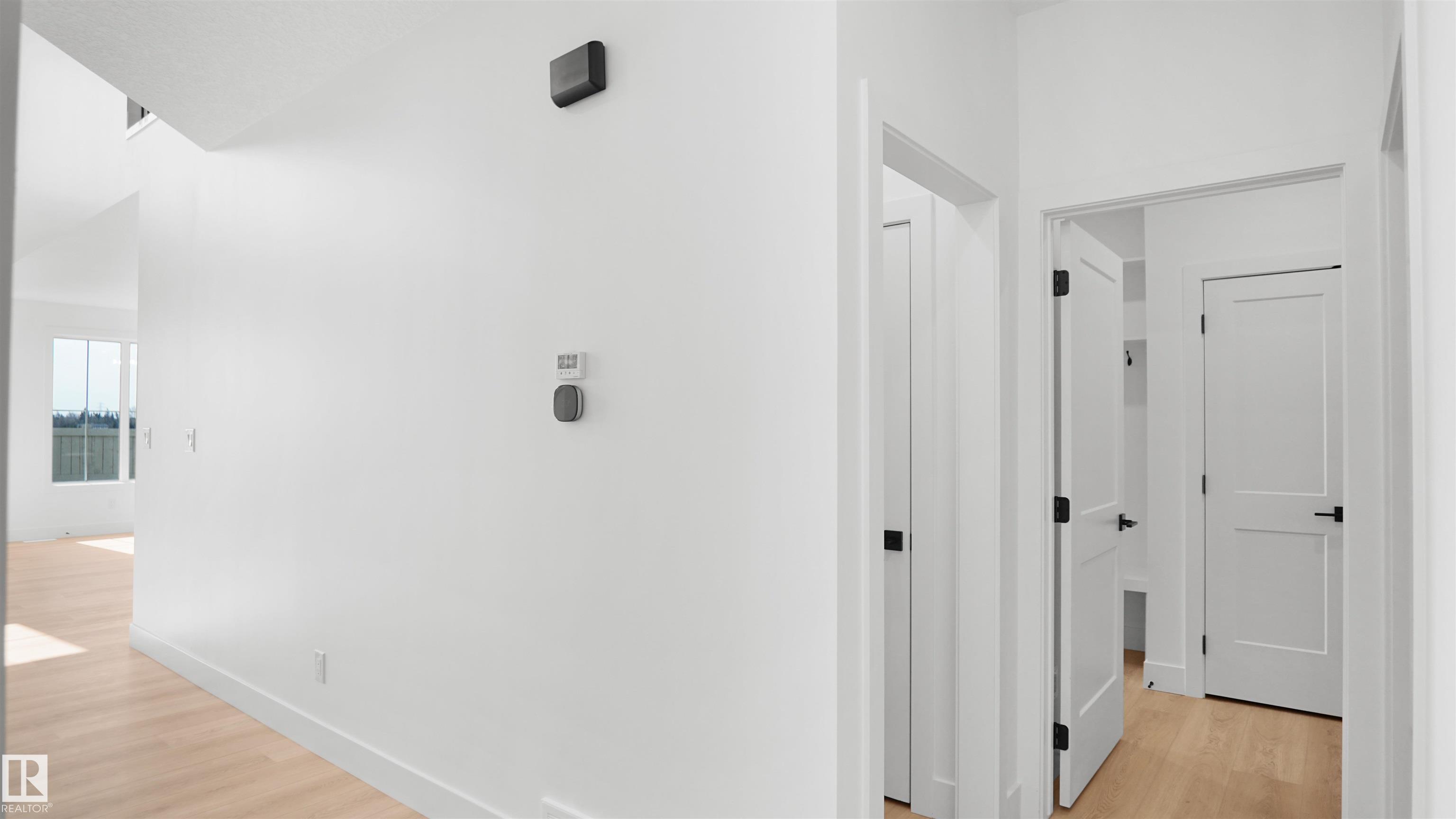 803 30 Avenue NW, Maple Crest, Edmonton