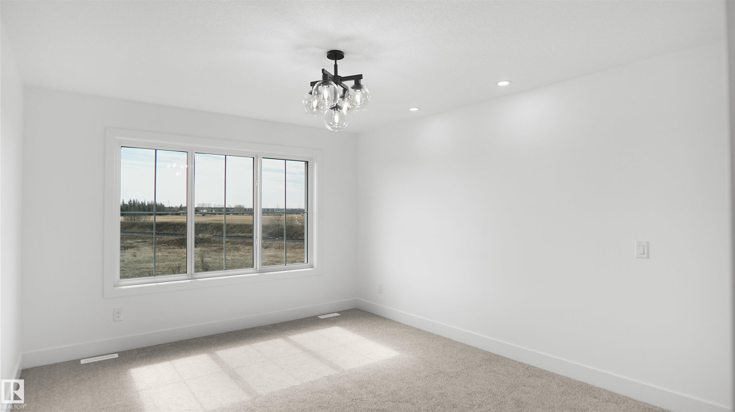 Photo 21 at 803 30 Avenue NW, Maple Crest, Edmonton