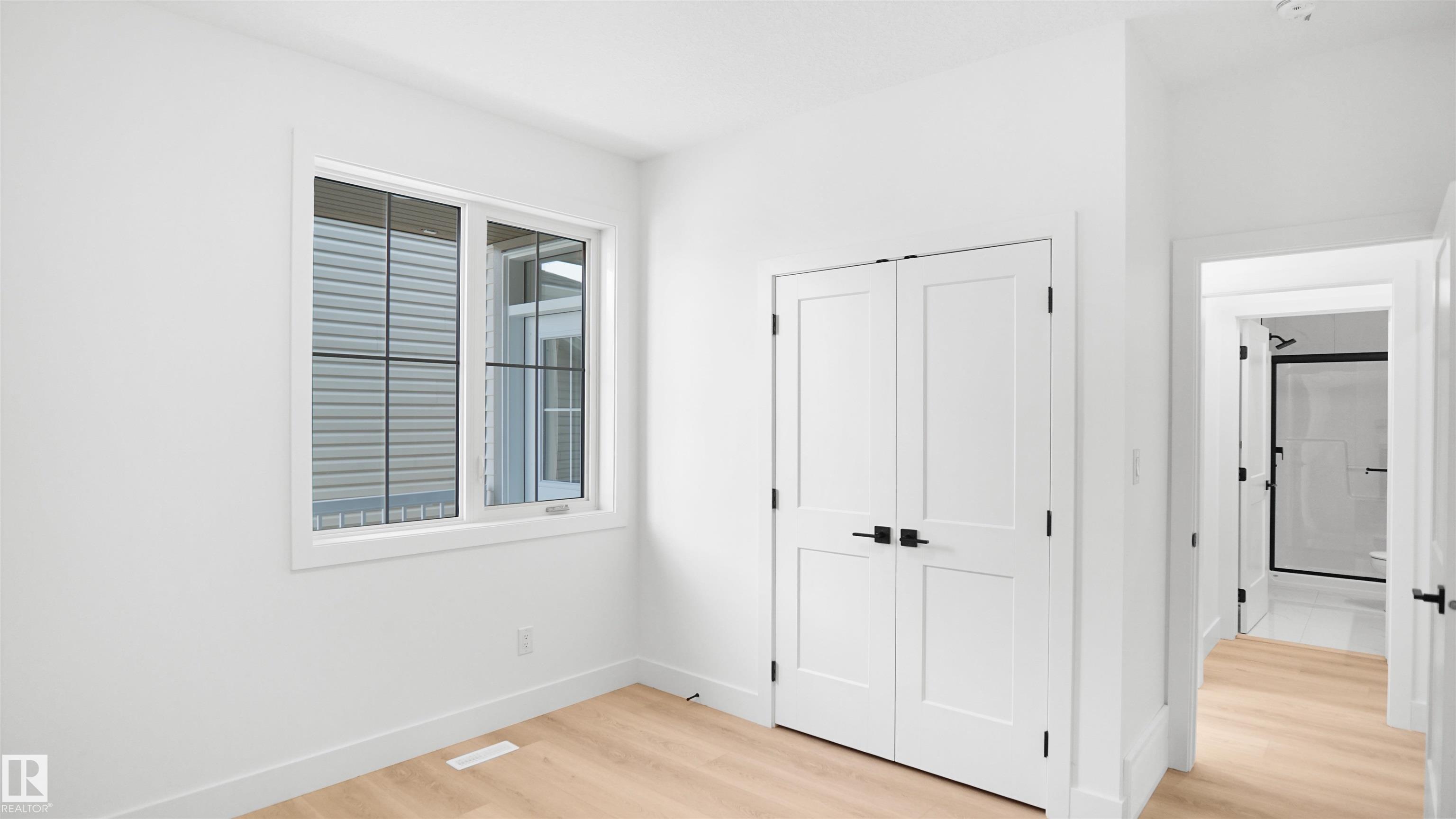 803 30 Avenue NW, Maple Crest, Edmonton