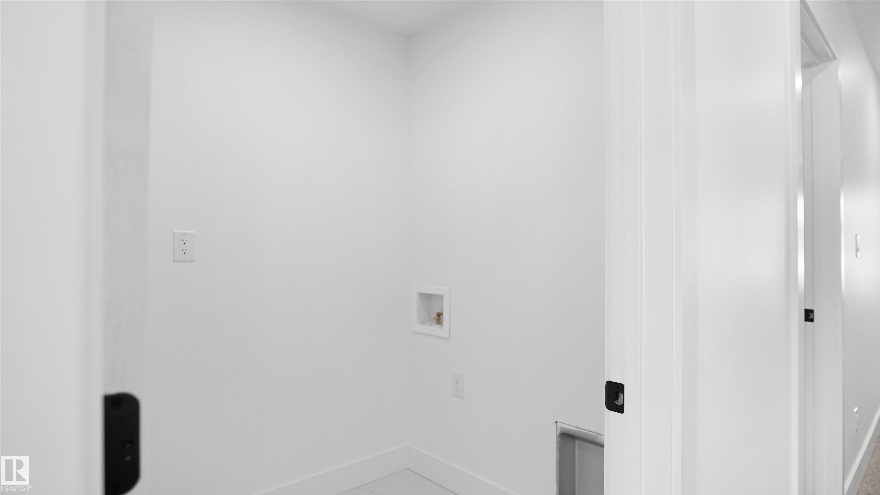 Photo 33 at 803 30 Avenue NW, Maple Crest, Edmonton