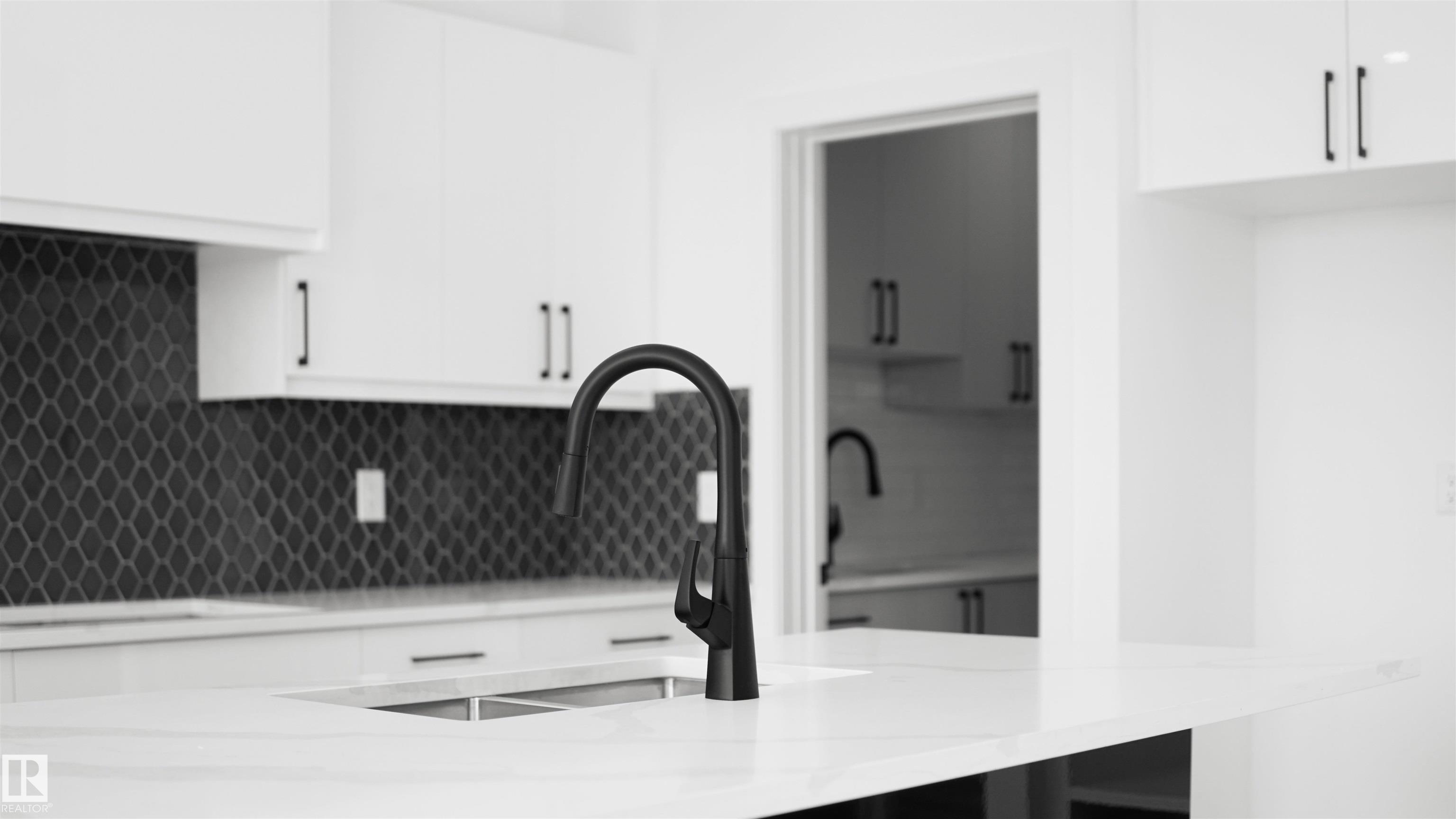 Photo 38 at 803 30 Avenue NW, Maple Crest, Edmonton