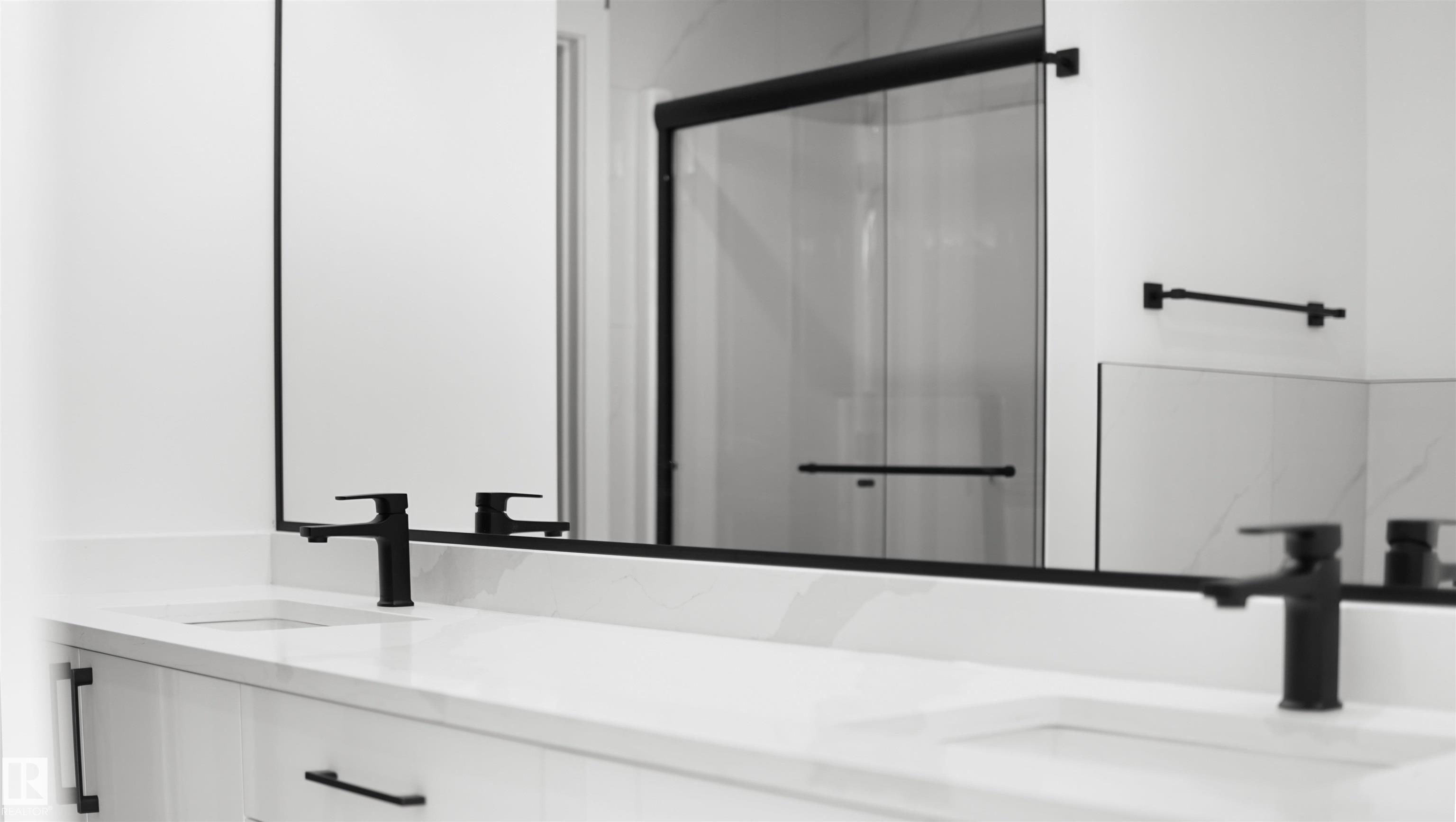 Photo 42 at 803 30 Avenue NW, Maple Crest, Edmonton