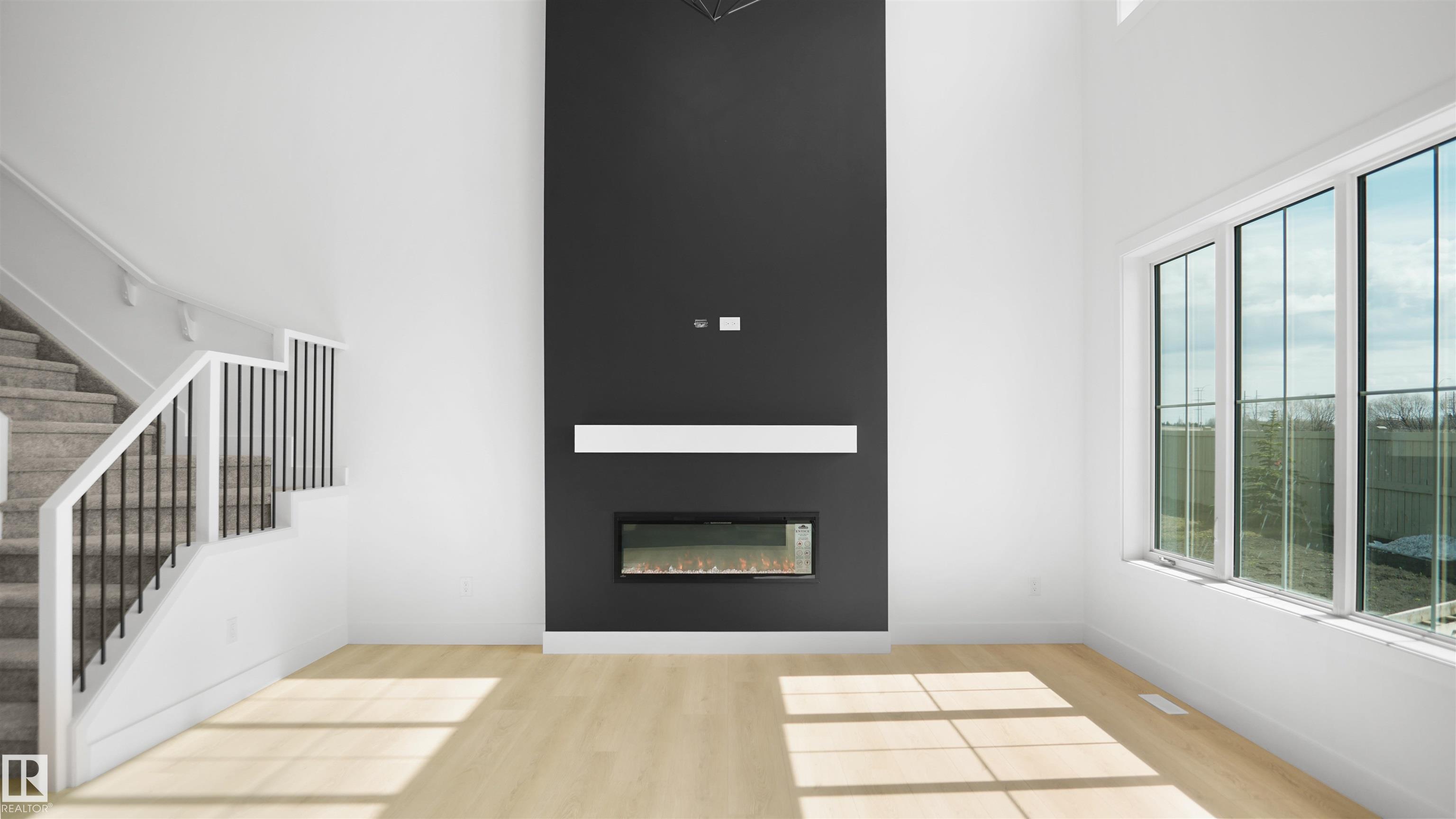 Photo 9 at 803 30 Avenue NW, Maple Crest, Edmonton