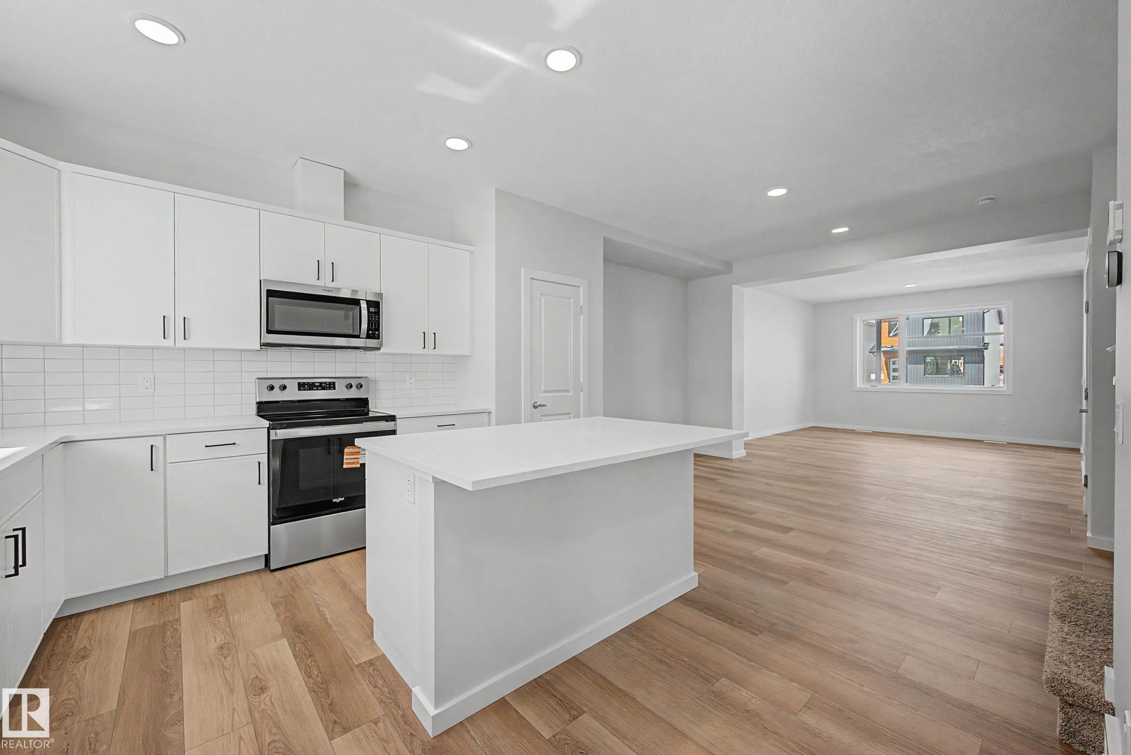 Picture for 21203 25 AV NW