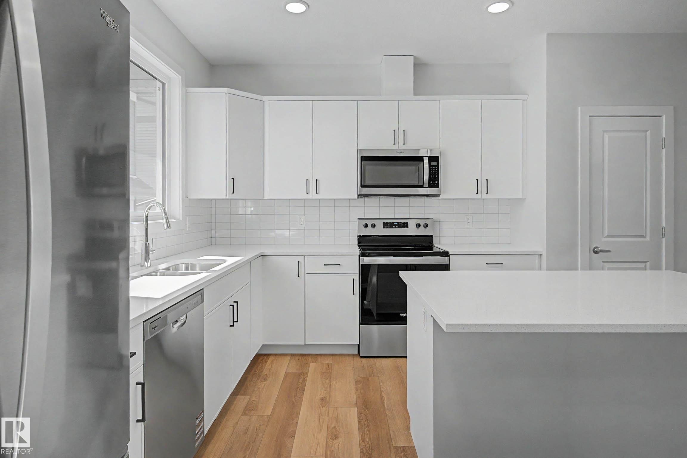 Picture for 21203 25 AV NW