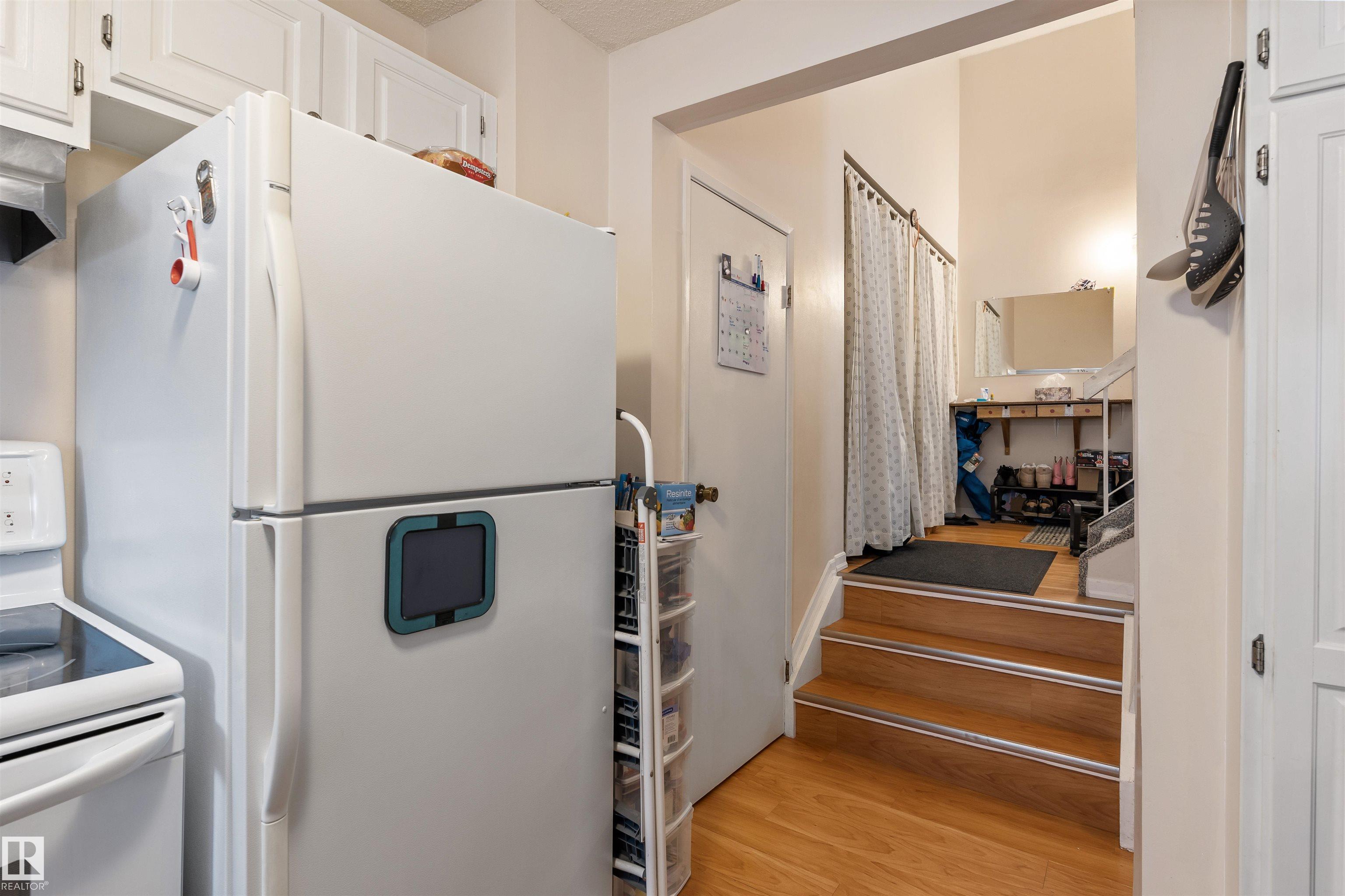 Photo 9 at 5975 40 Avenue NW, Greenview, Edmonton