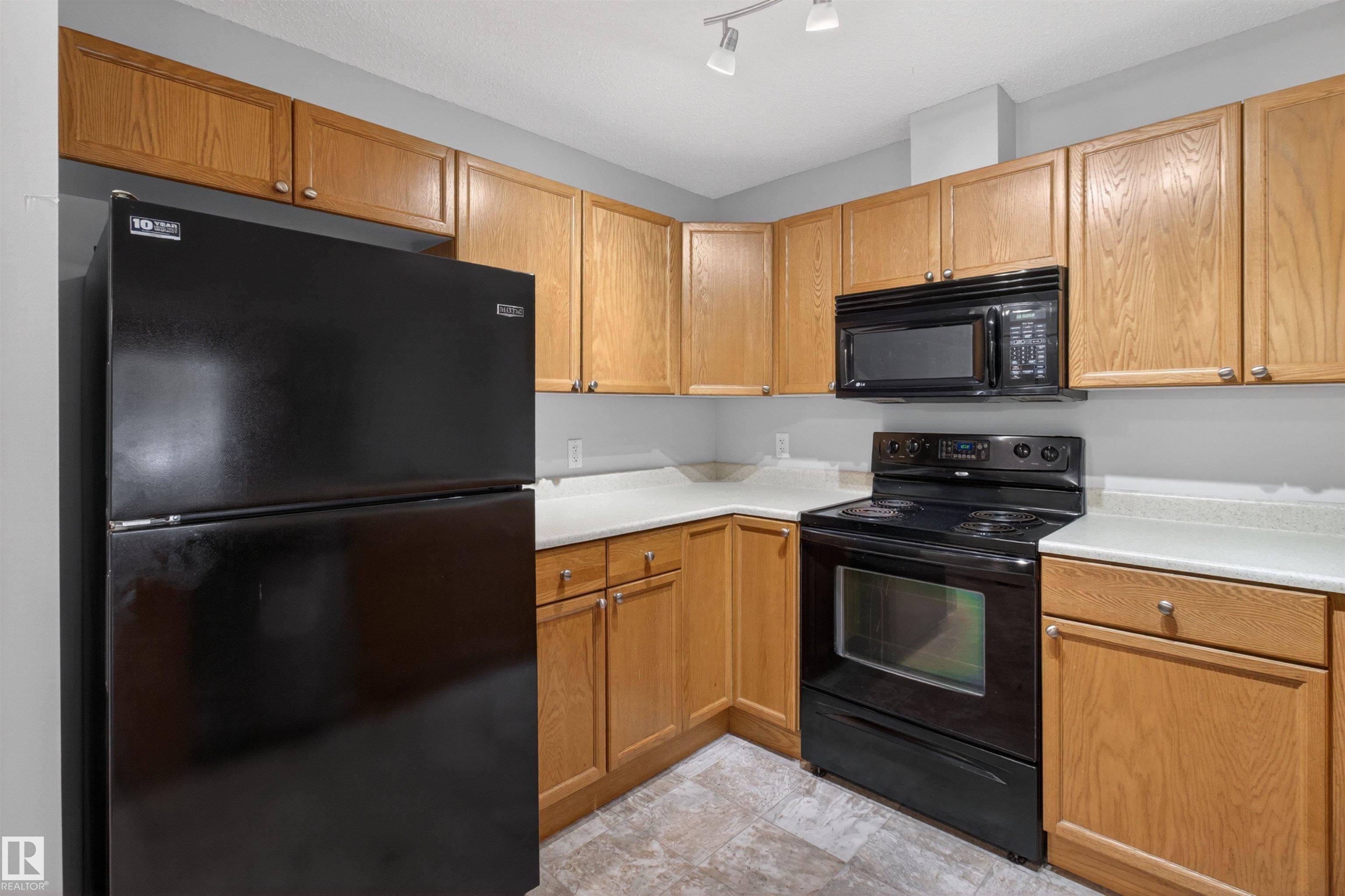 Photo 11 at 106 - 4403 23 Street NW, Larkspur, Edmonton