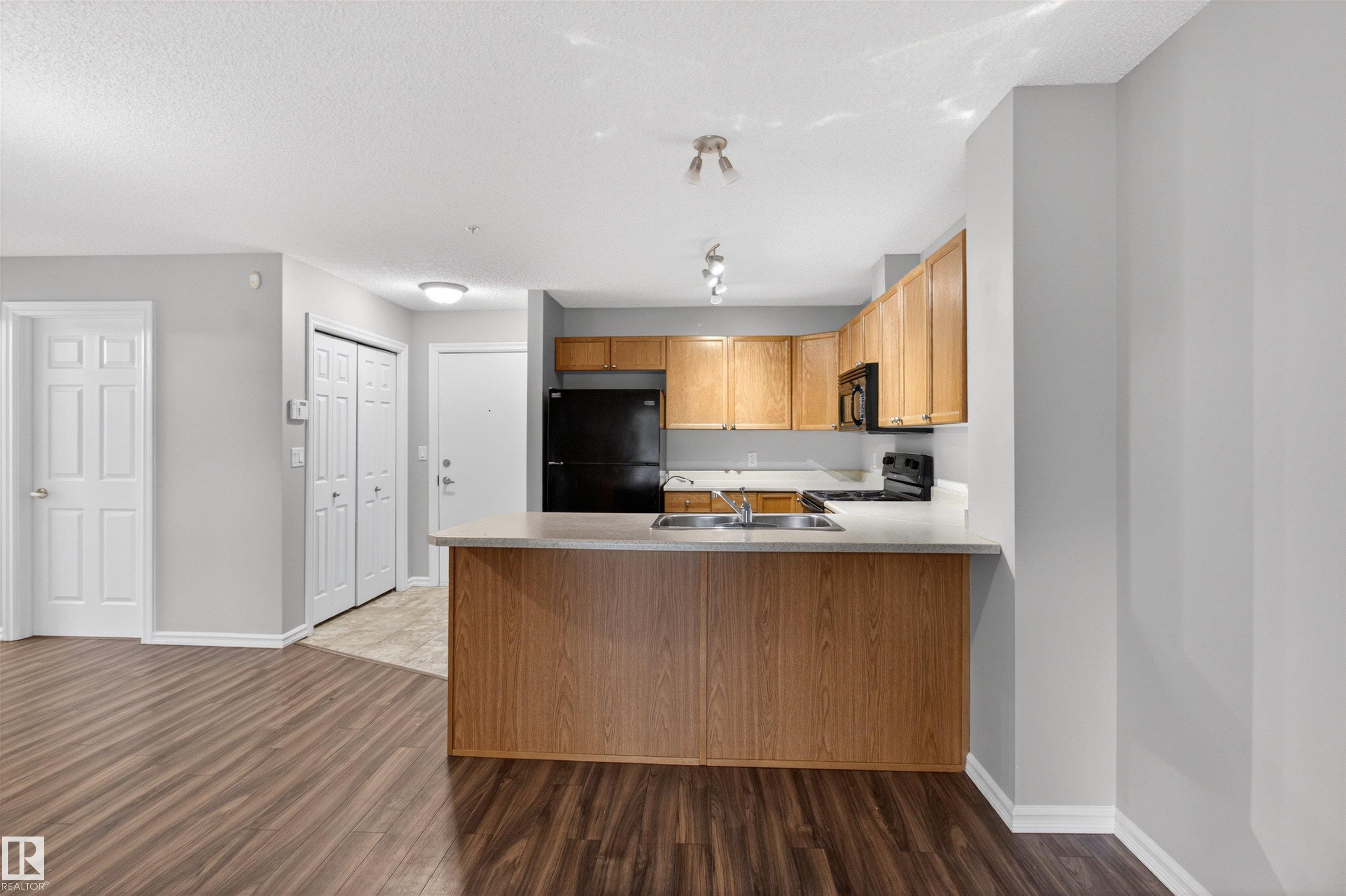 Photo 14 at 106 - 4403 23 Street NW, Larkspur, Edmonton