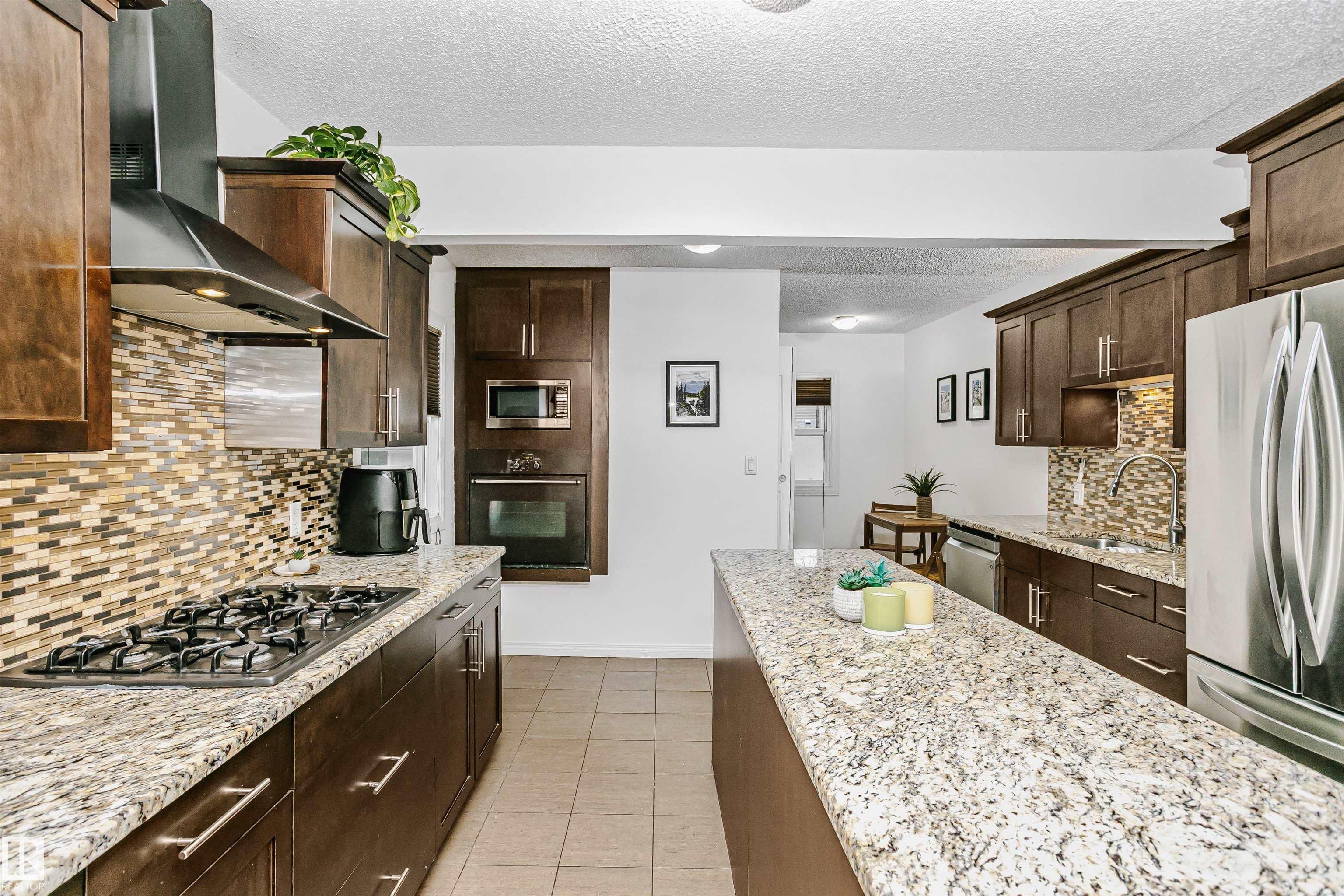 Photo 18 at 6524 112 Street NW, Parkallen, Edmonton