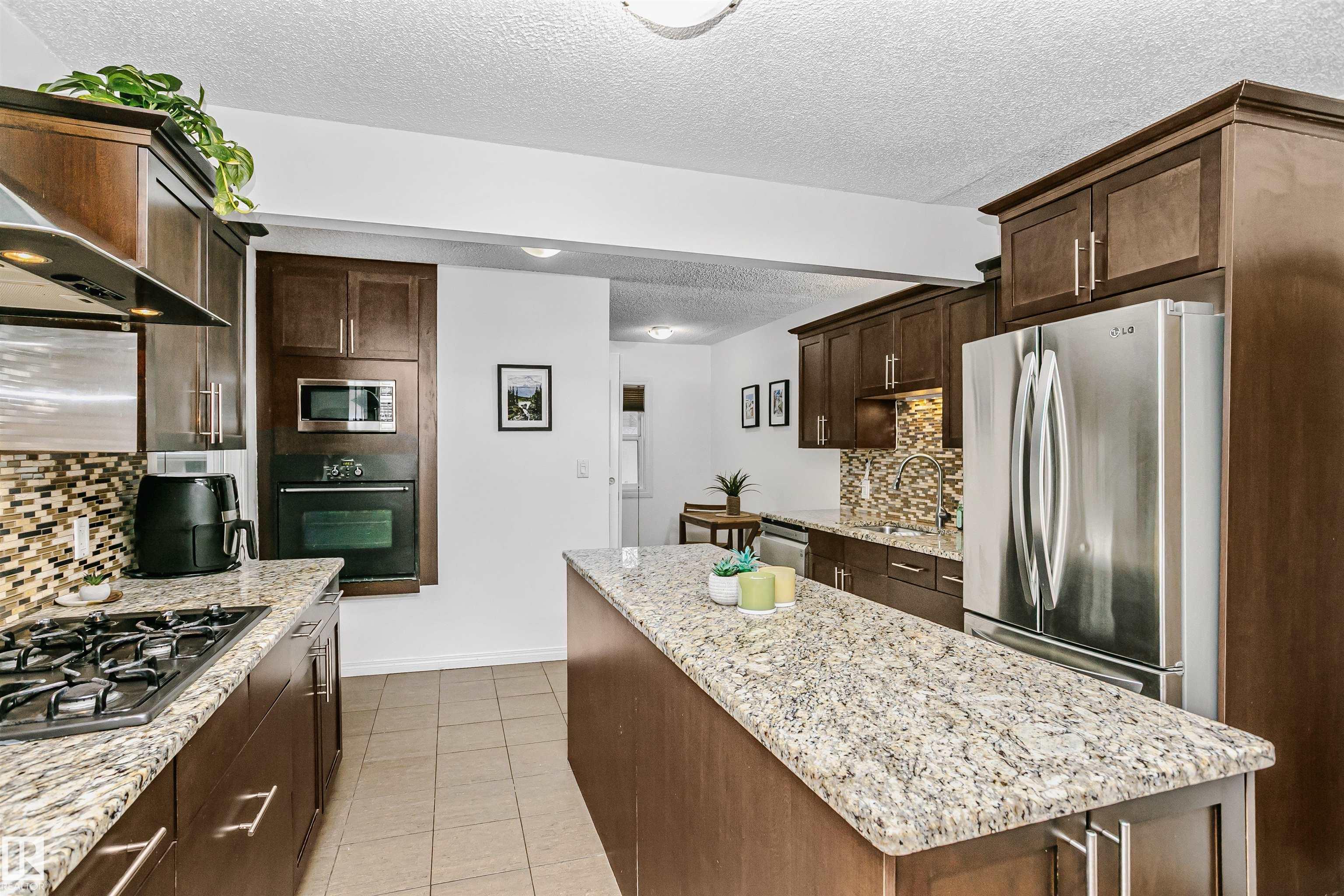 Photo 19 at 6524 112 Street NW, Parkallen, Edmonton