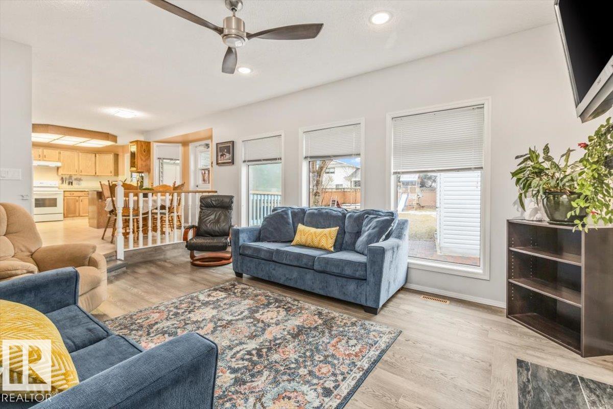 Photo 18 at 19 Deane Crescent, Deer Ridge, St. Albert