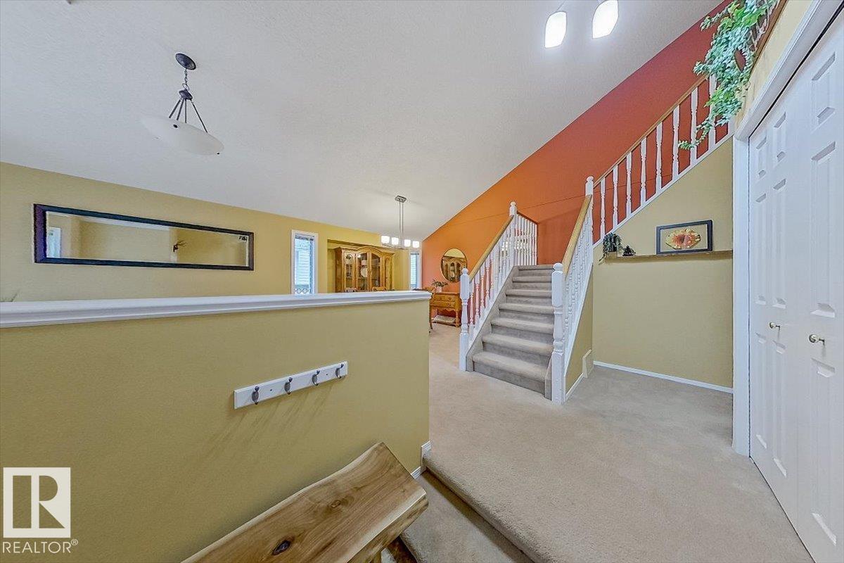 19 Deane Crescent, Deer Ridge, St. Albert