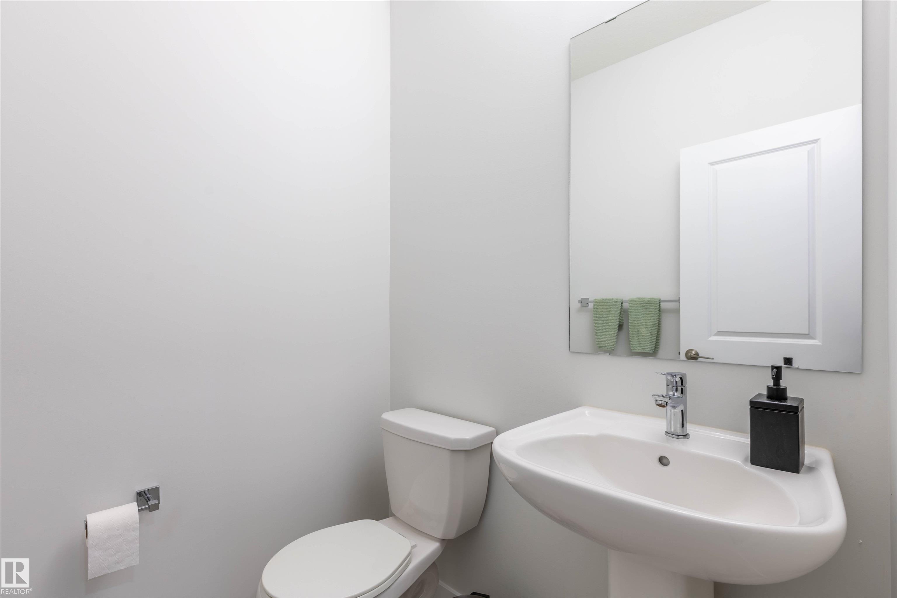 Photo 8 at 10706 99 Street, Morinville