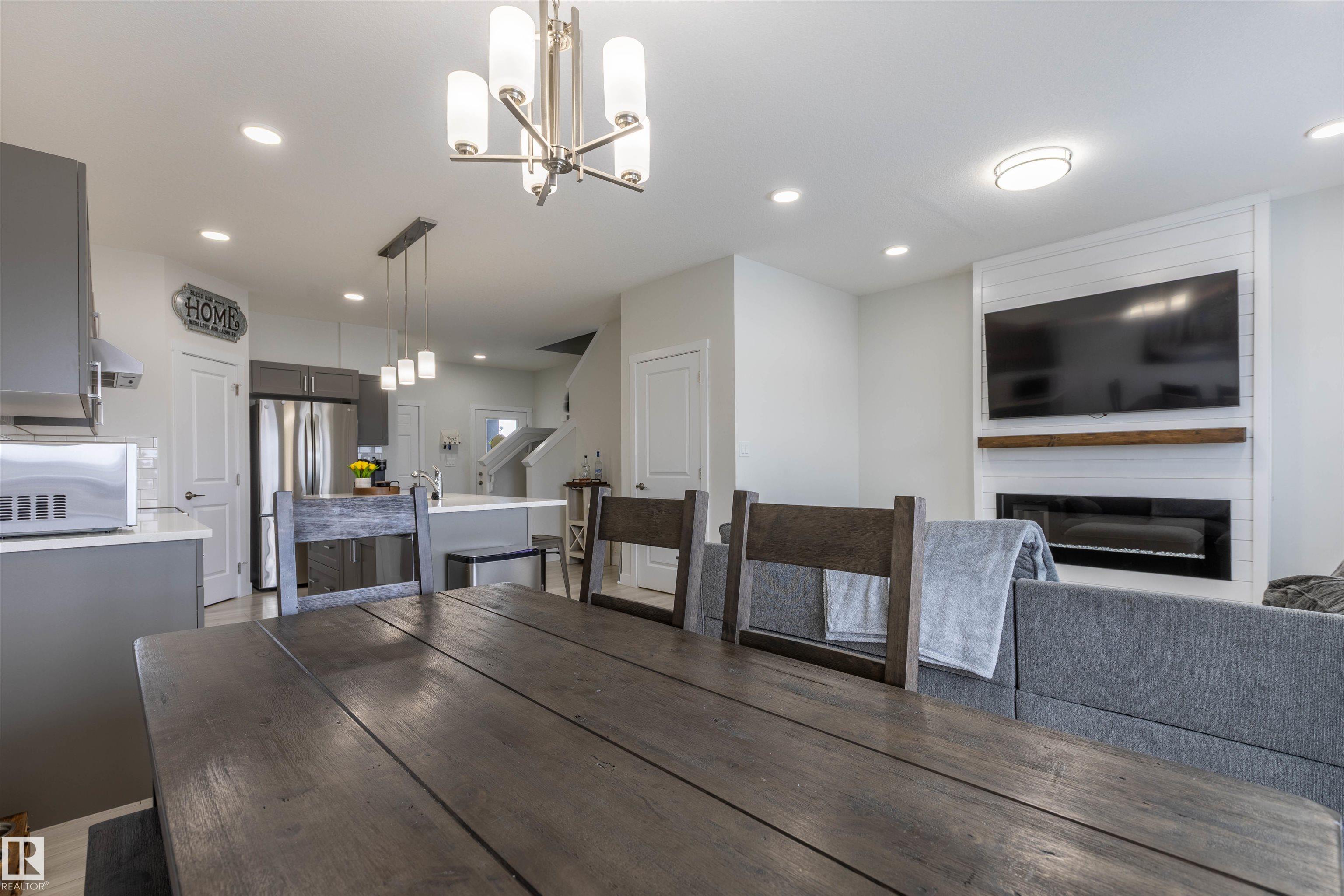 Photo 10 at 10706 99 Street, Morinville