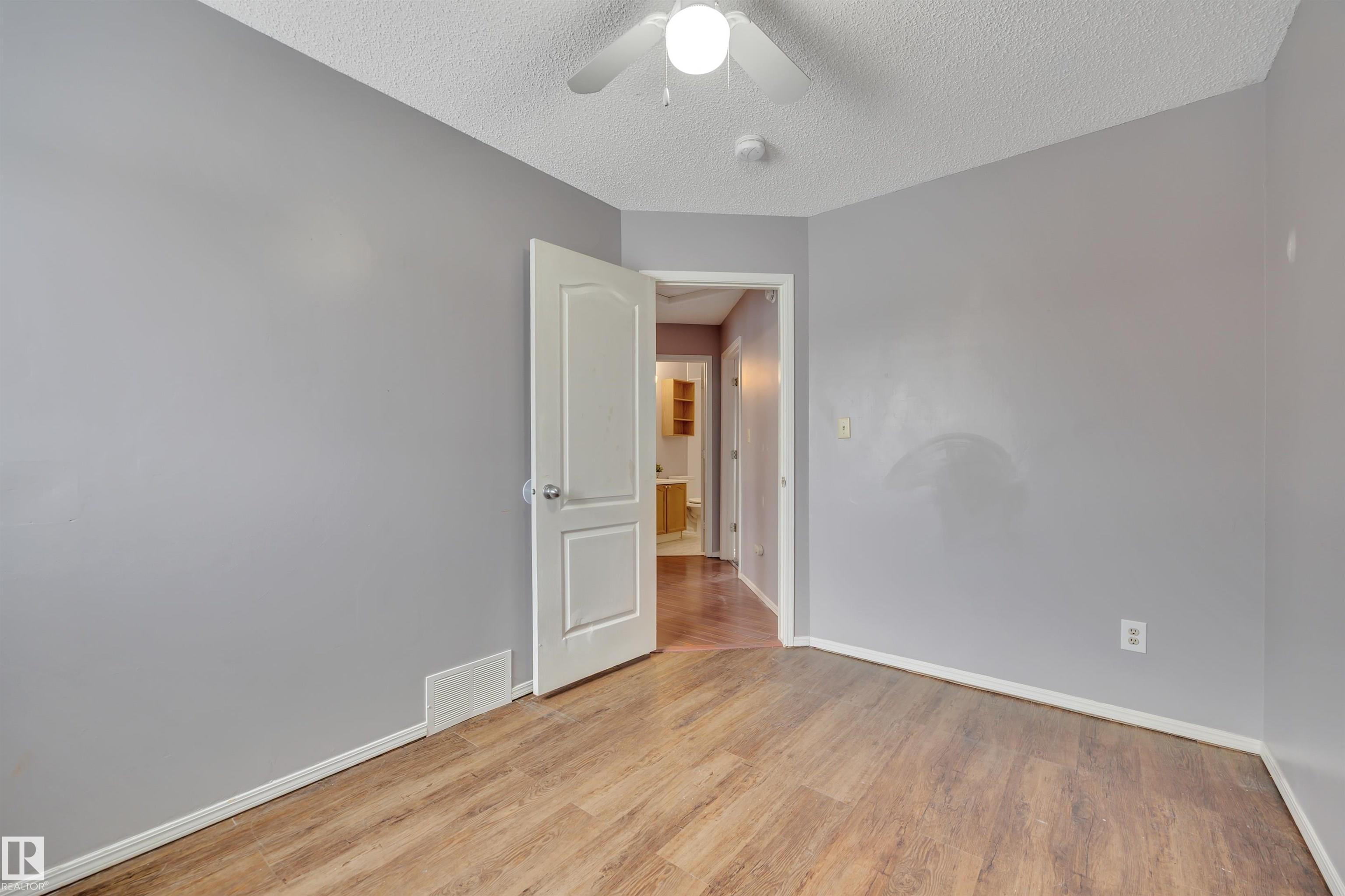 Photo 25 at 3843 26 Avenue NW, Bisset, Edmonton