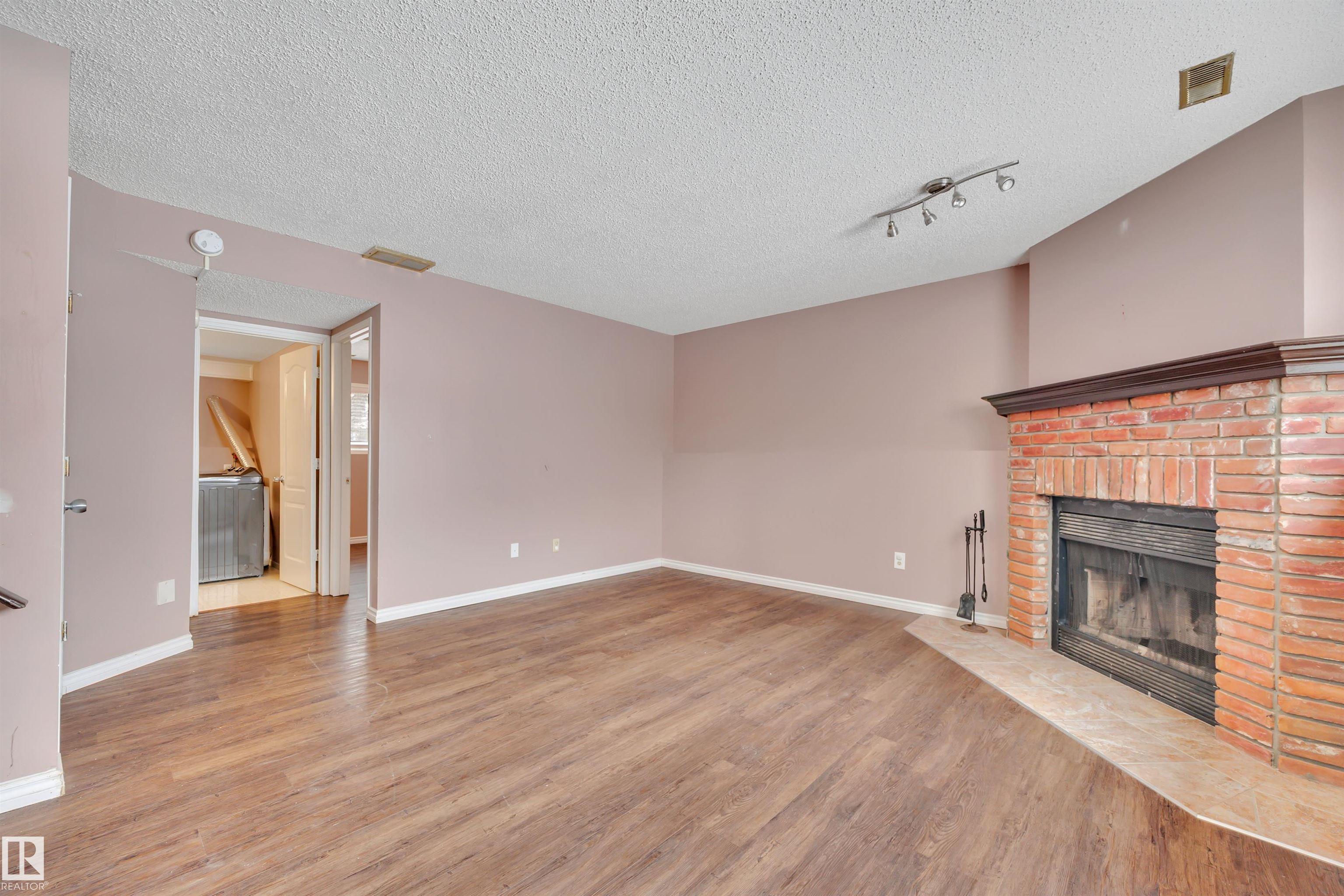 Photo 29 at 3843 26 Avenue NW, Bisset, Edmonton