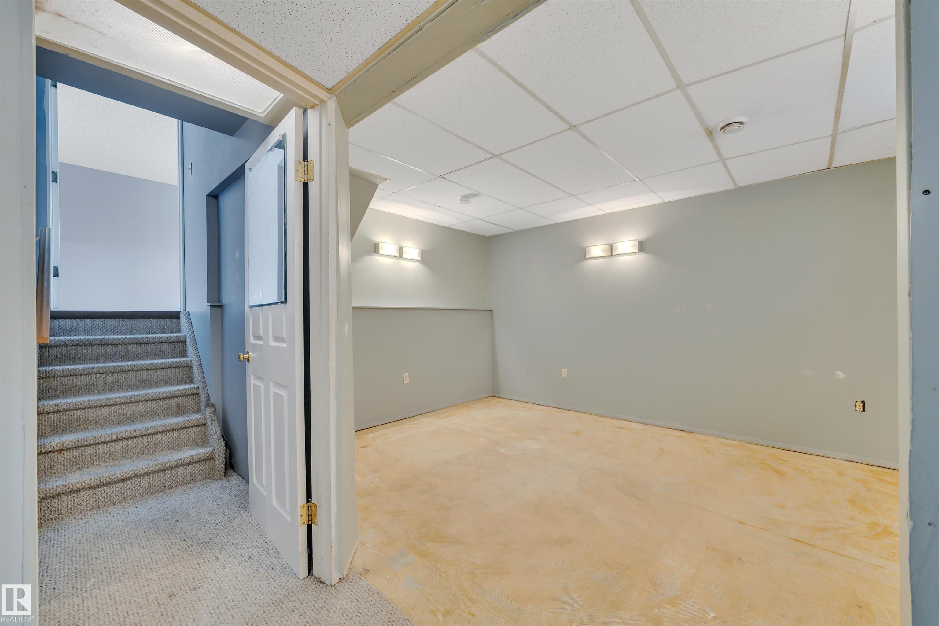 Photo 37 at 3843 26 Avenue NW, Bisset, Edmonton