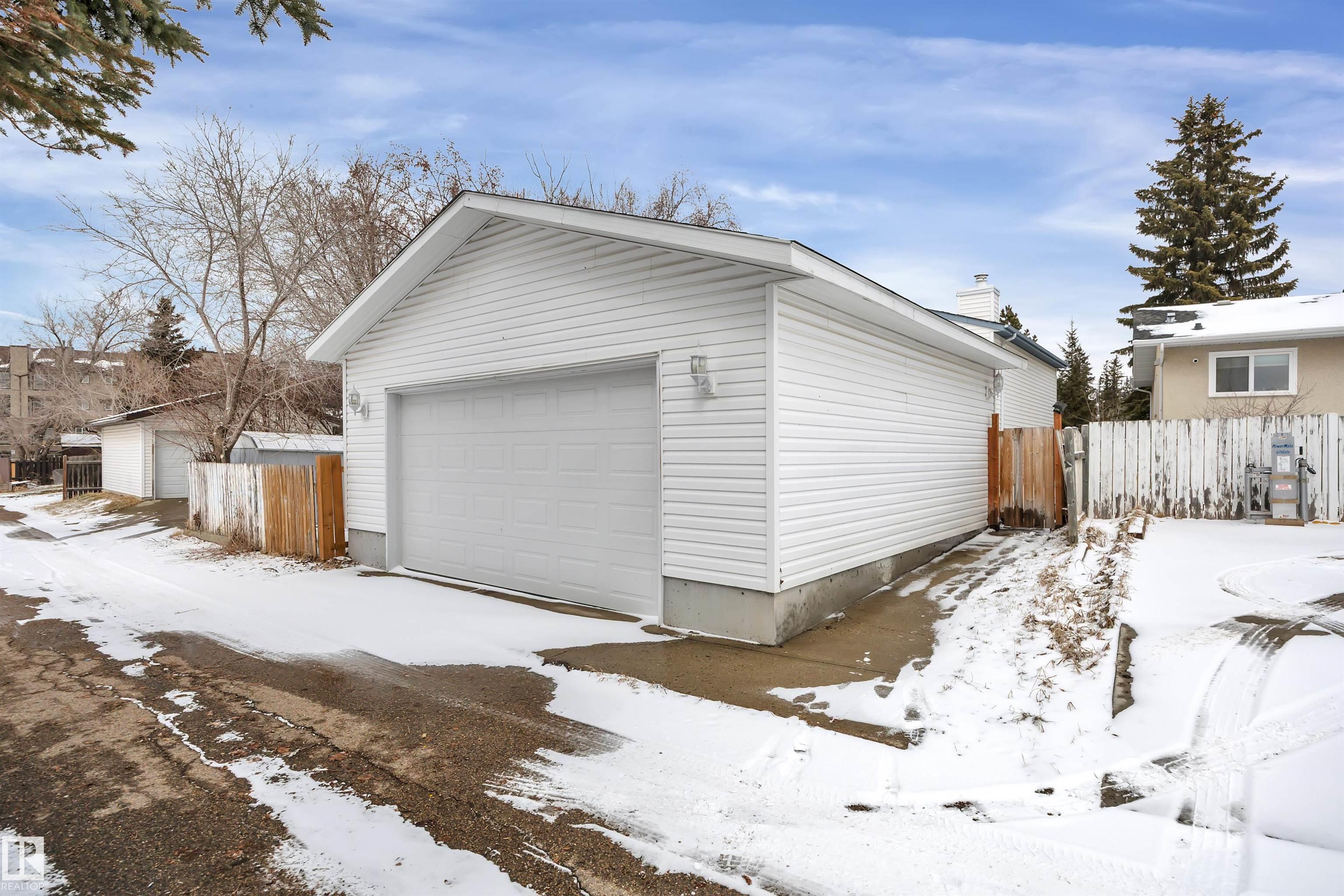 Photo 52 at 3843 26 Avenue NW, Bisset, Edmonton