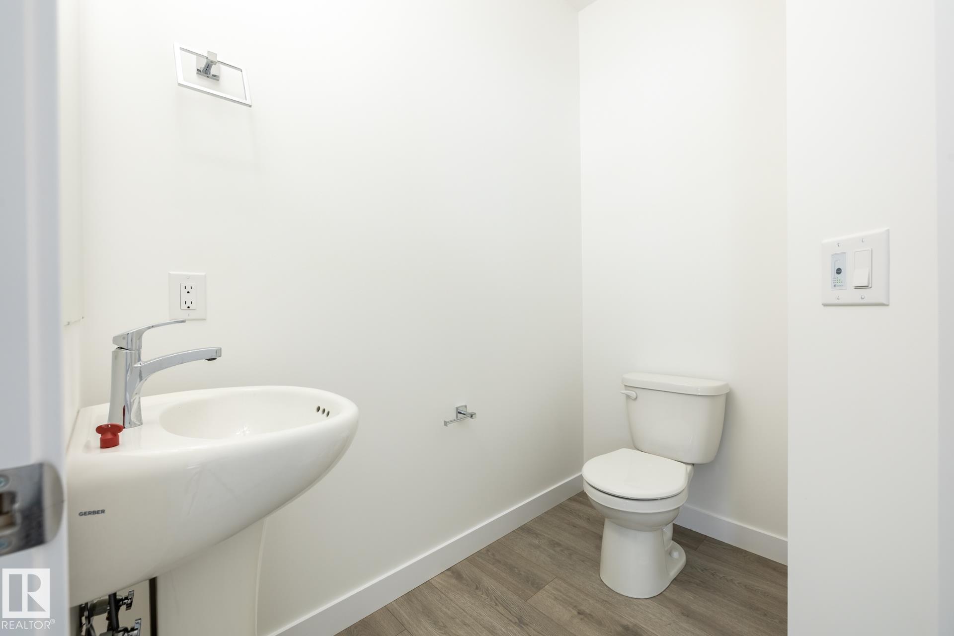 Photo 10 at 122 Elliott Wynd, South Pointe, Fort Saskatchewan