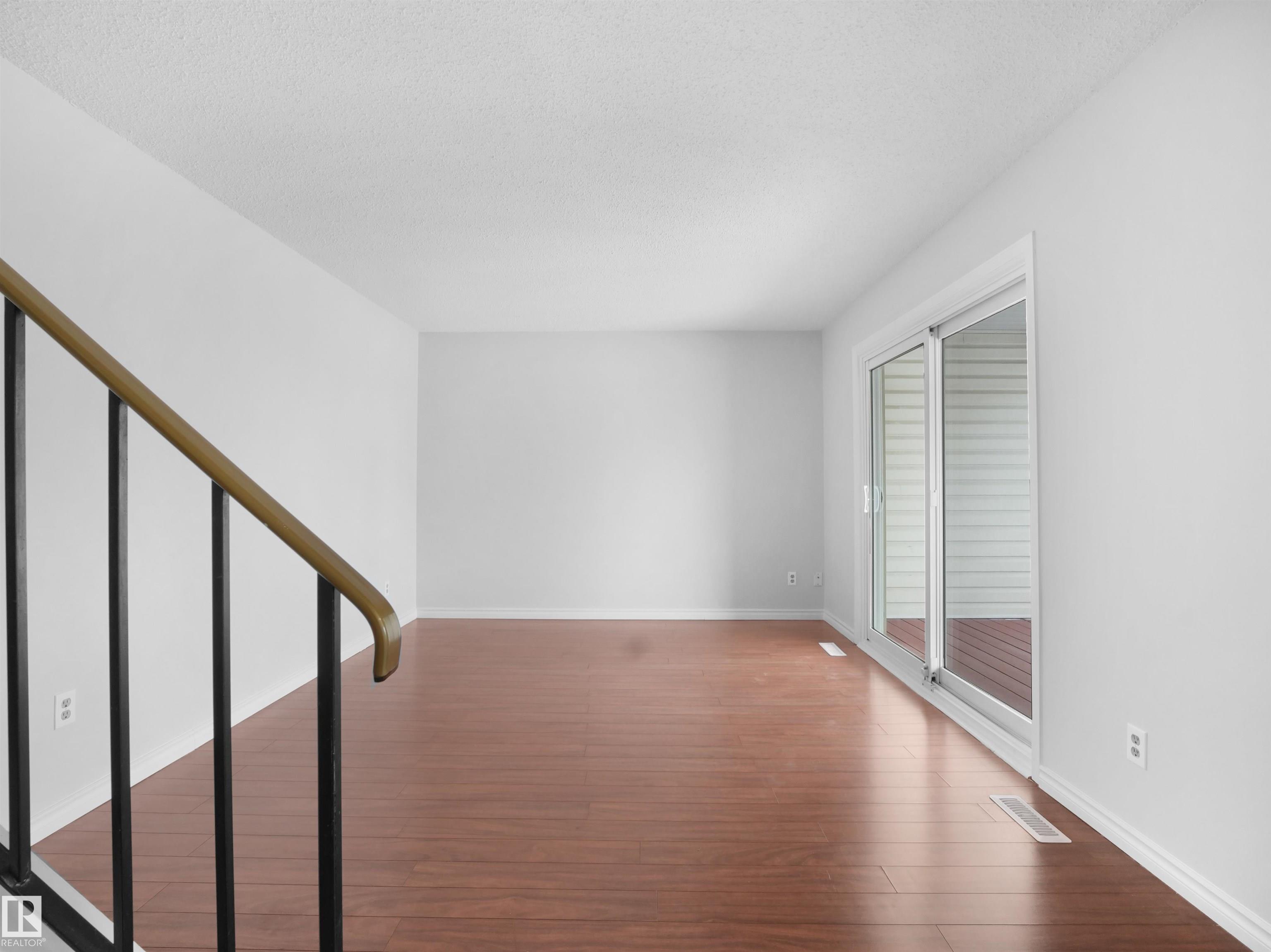 Photo 9 at 59 Woodvale Village NW, Greenview, Edmonton